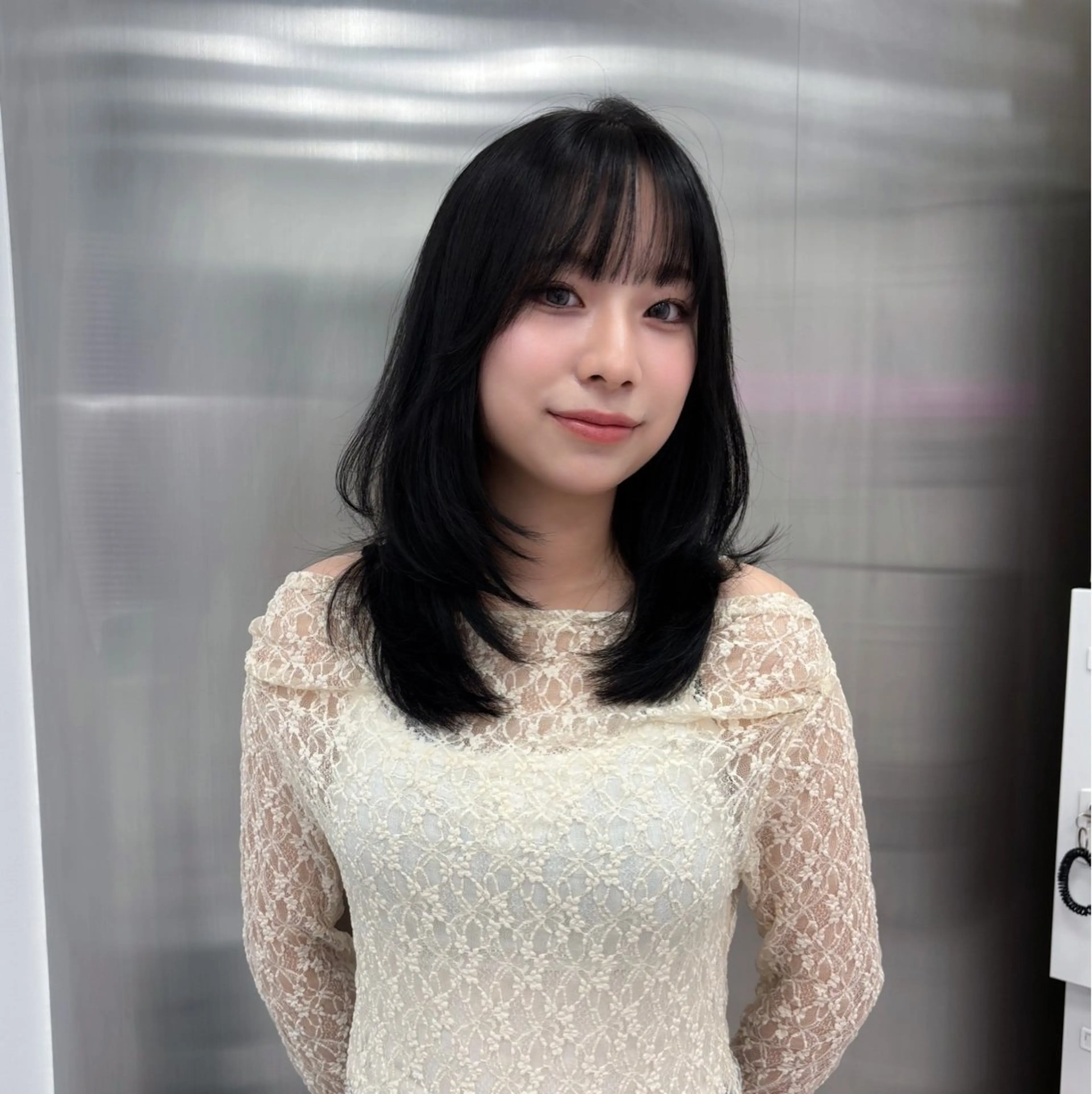 セミロング カラー カット ヘアカラー トリートメント ヘッドスパ ヘアセット 韓国レイヤー ハッシュカットのヘアスタイル