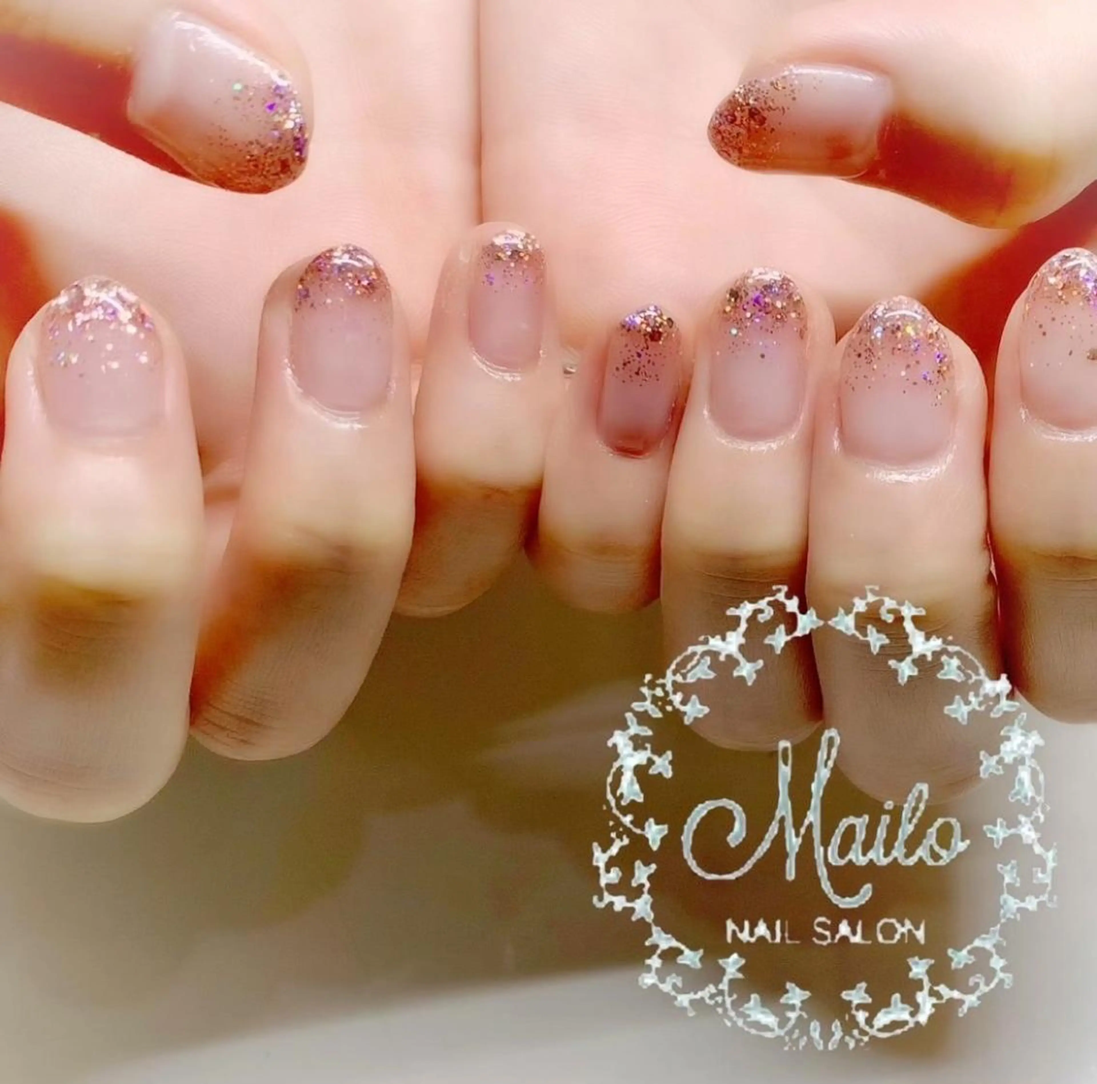 ショート ネイル ショートヘア アートネイル 長さ出し ジェルネイル グラデーション Y&Y Nail Salonのネイルデザイン