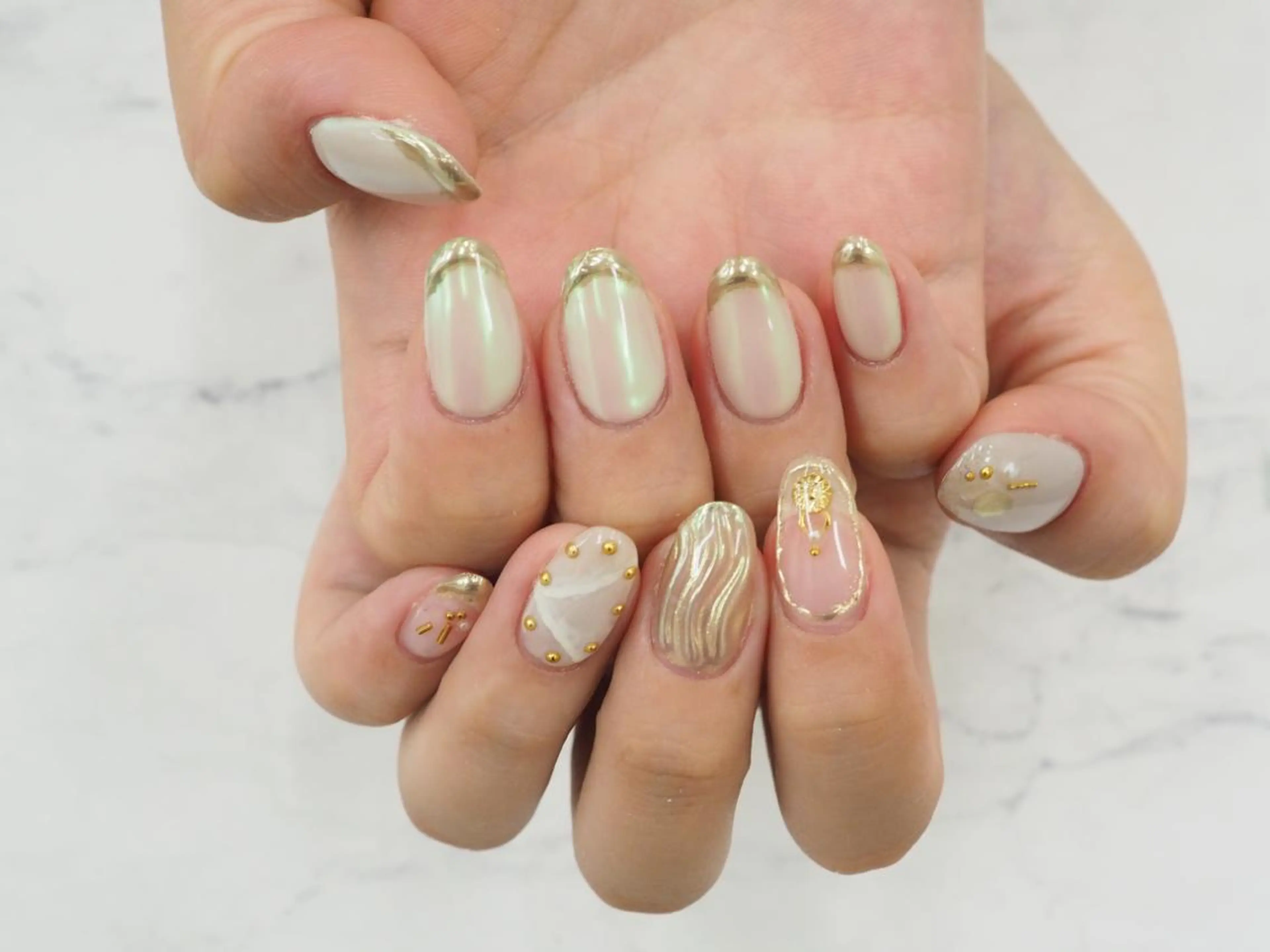 ネイル ニュアンスネイル amore Dのネイルデザイン