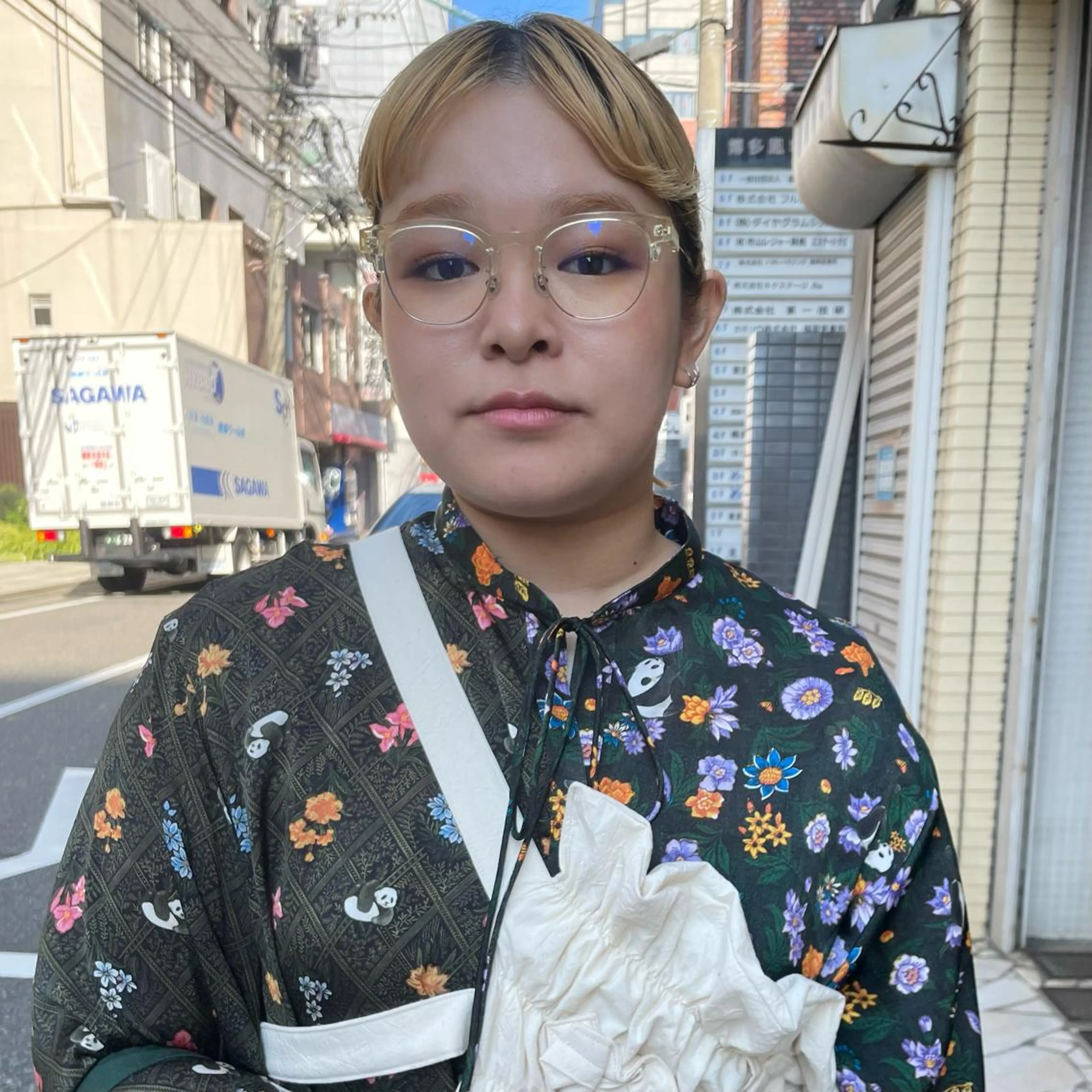 ショート ヘアアレンジ カット ヘアカラー トリートメント ホリケ アオイのヘアスタイル