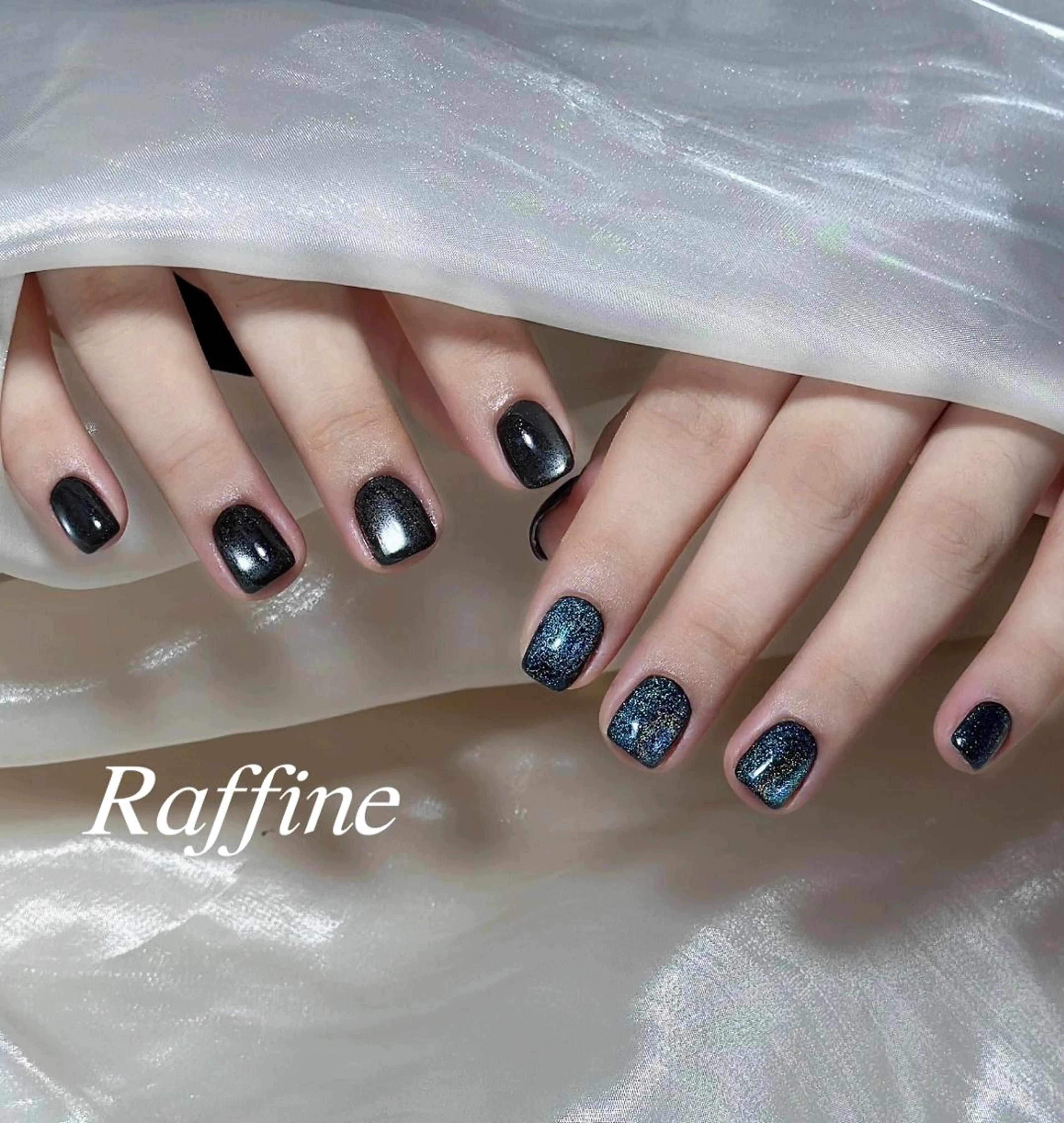 ネイル ハンドネイル RAFFINE 月🦋🩵のネイルデザイン