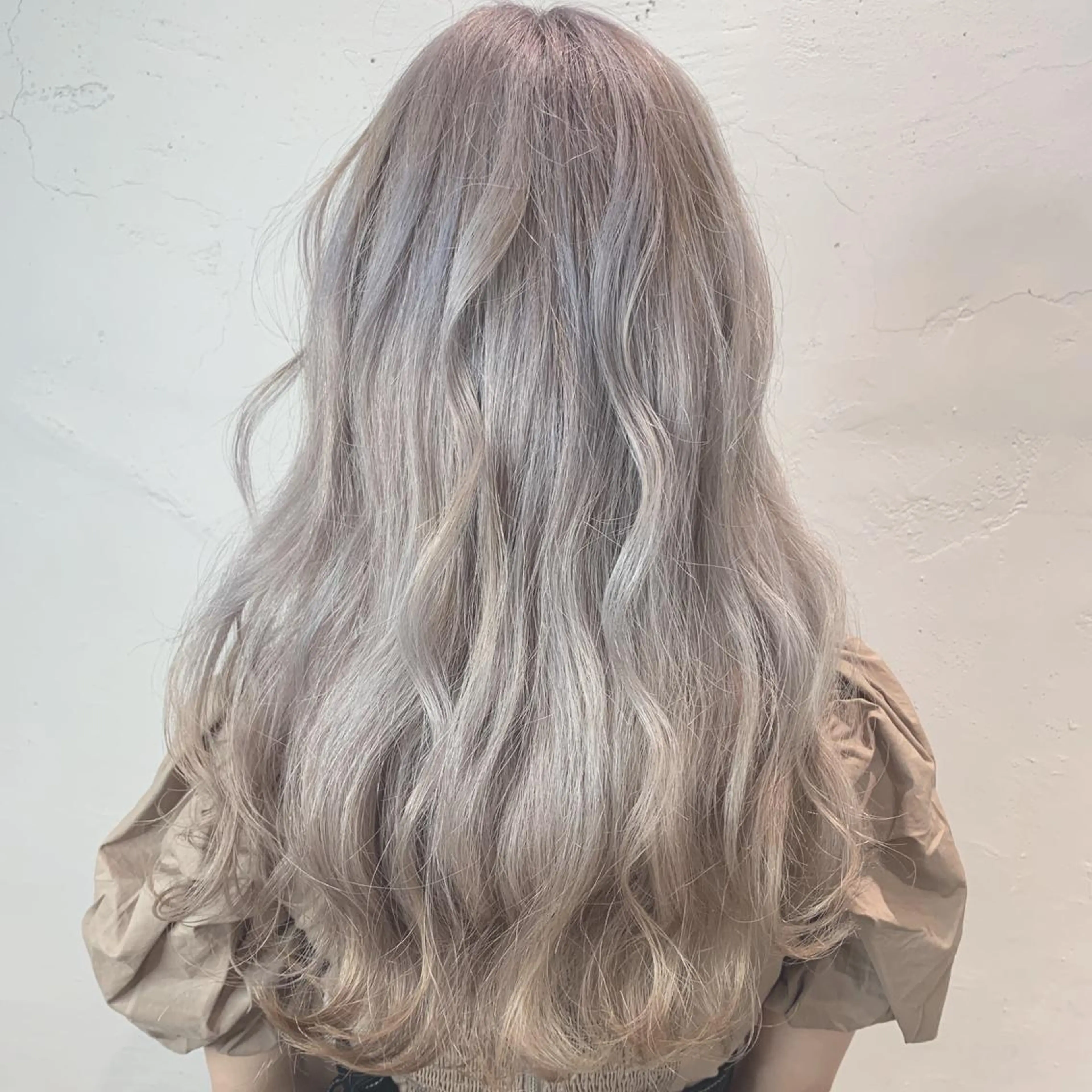 ロング カラー 酸性ストレート・ メンズ  三原 楊子のヘアスタイル