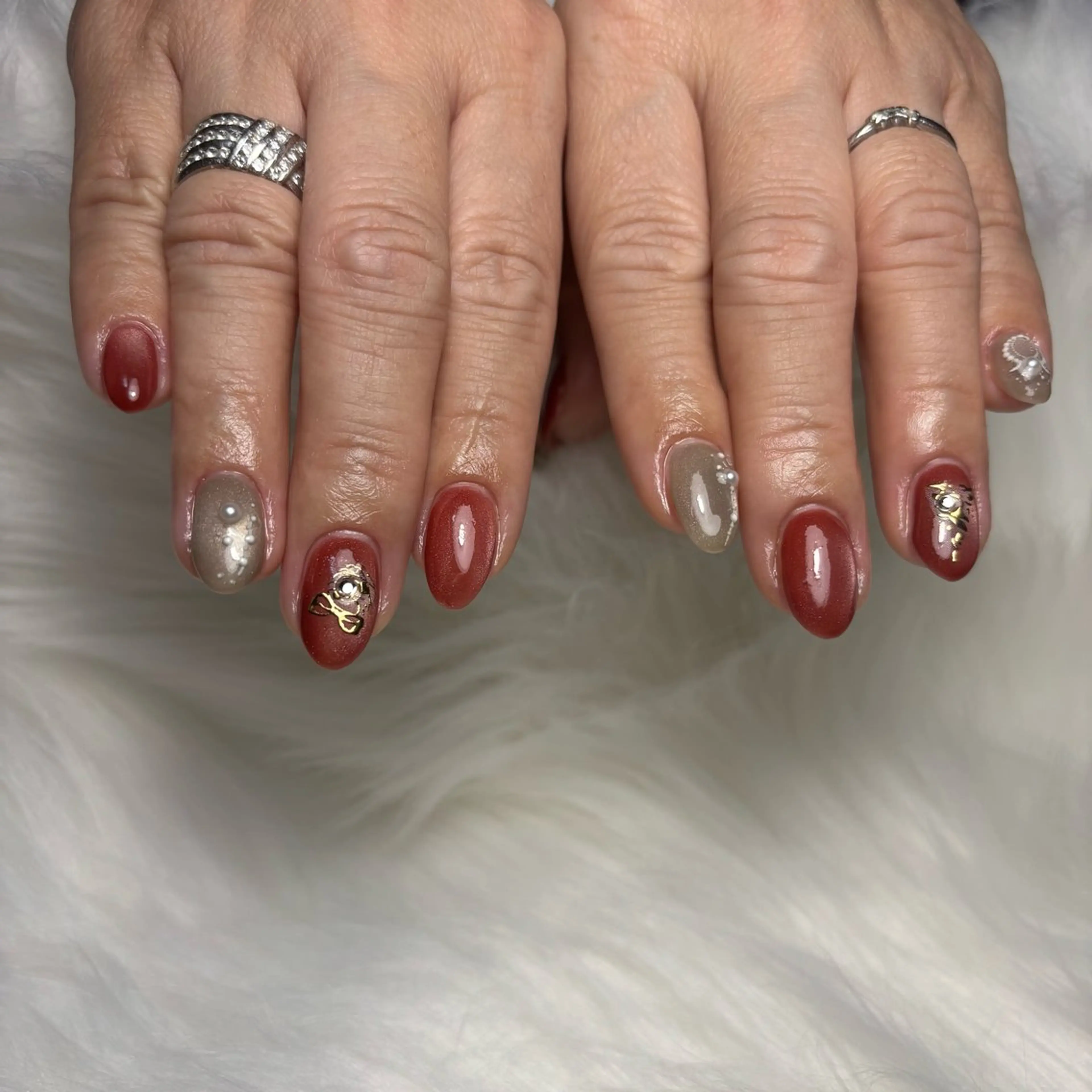 ネイル 冬ネイル クリスマス ハンドネイル NAILSALON 【CHOUCHOU】のネイルデザイン