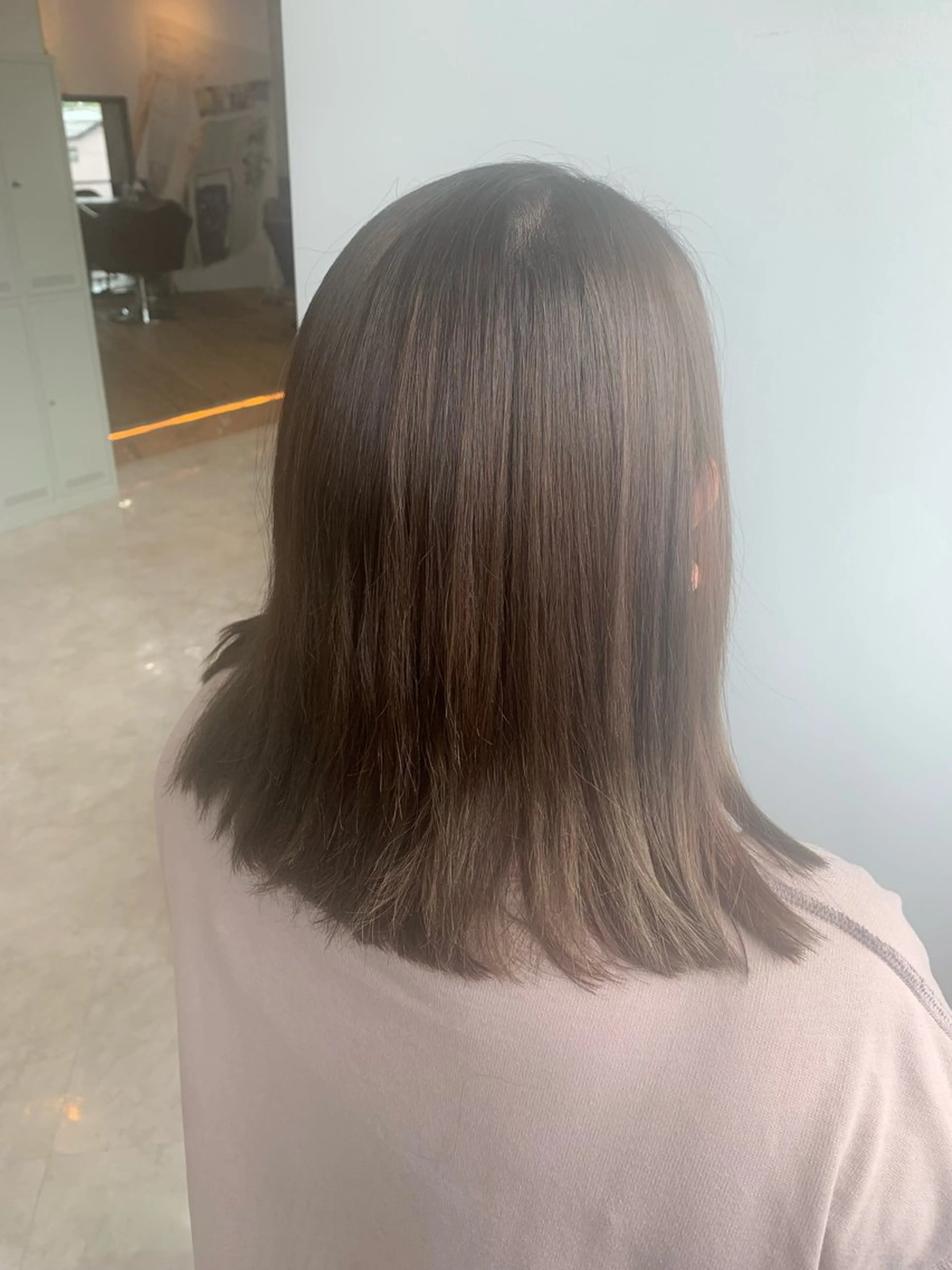 ミディアム カラー カット ヘアカラー トリートメント YOMU SUZUのヘアスタイル