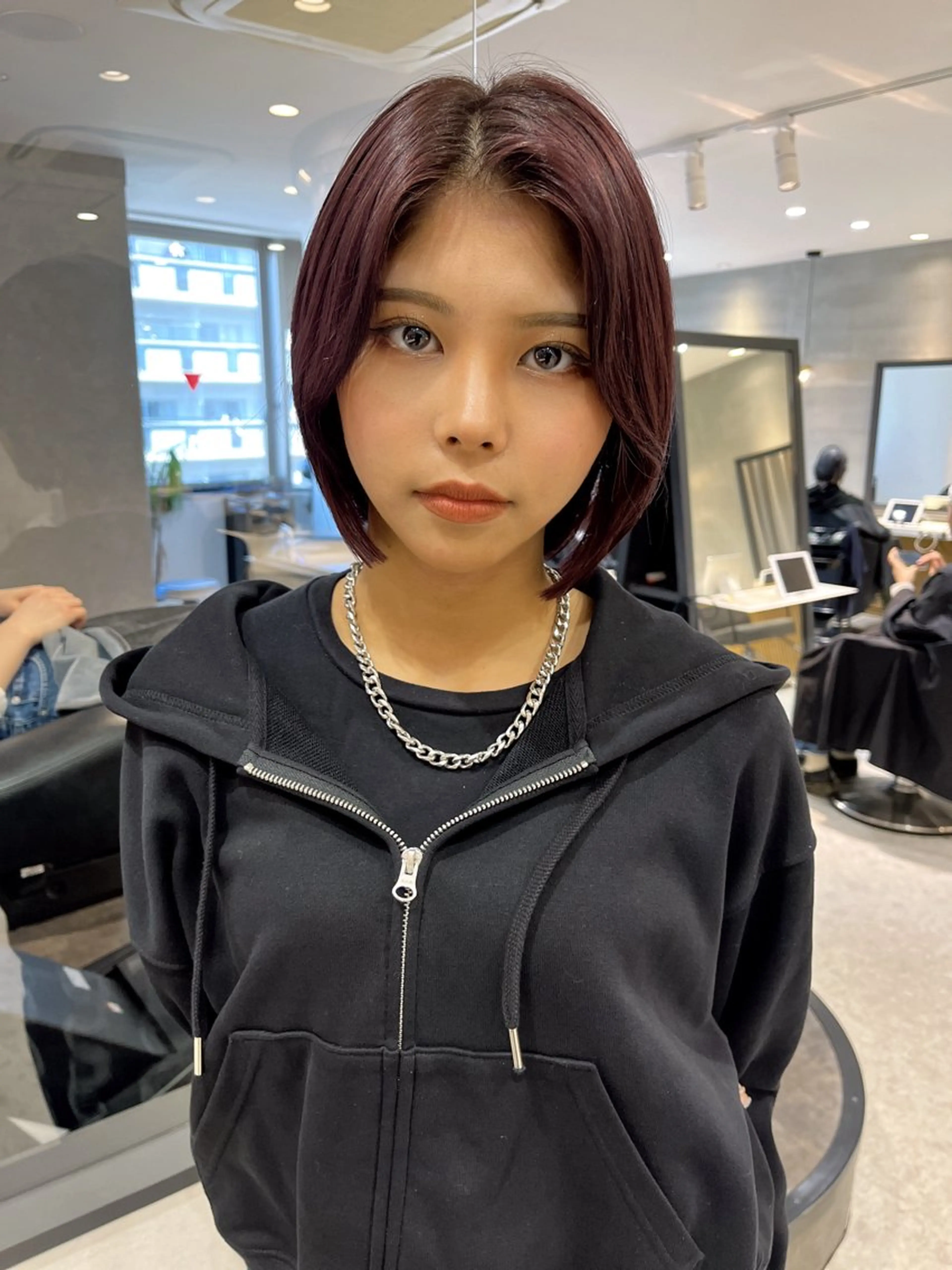 ショート カラー トリートメント 韓国🇰🇷レイヤー 透明感/秀瑛🩶のヘアスタイル