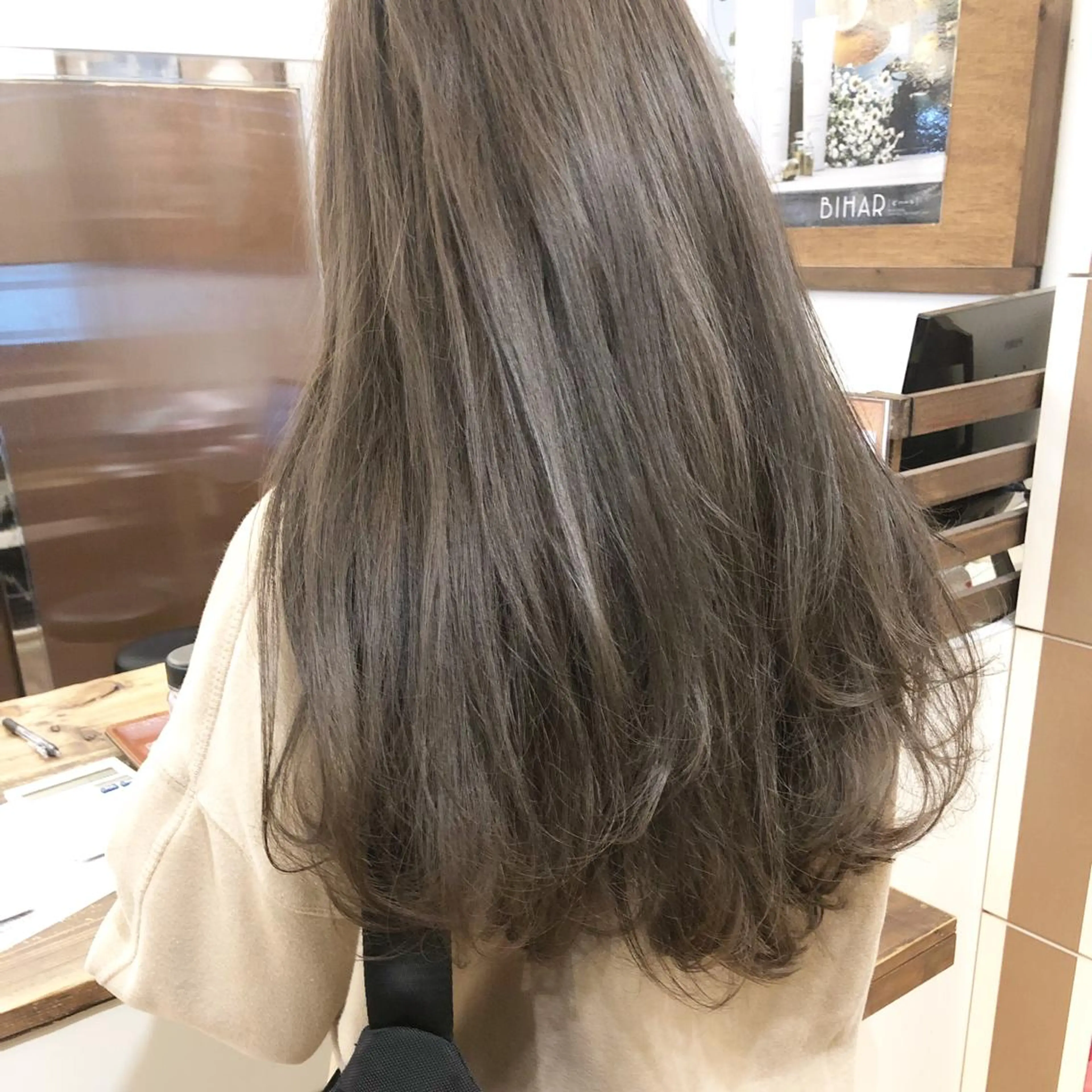 ロング カット ヘアカラー トリートメント ヘアセット 艶髪育成サロン 京橋 shinのヘアスタイル
