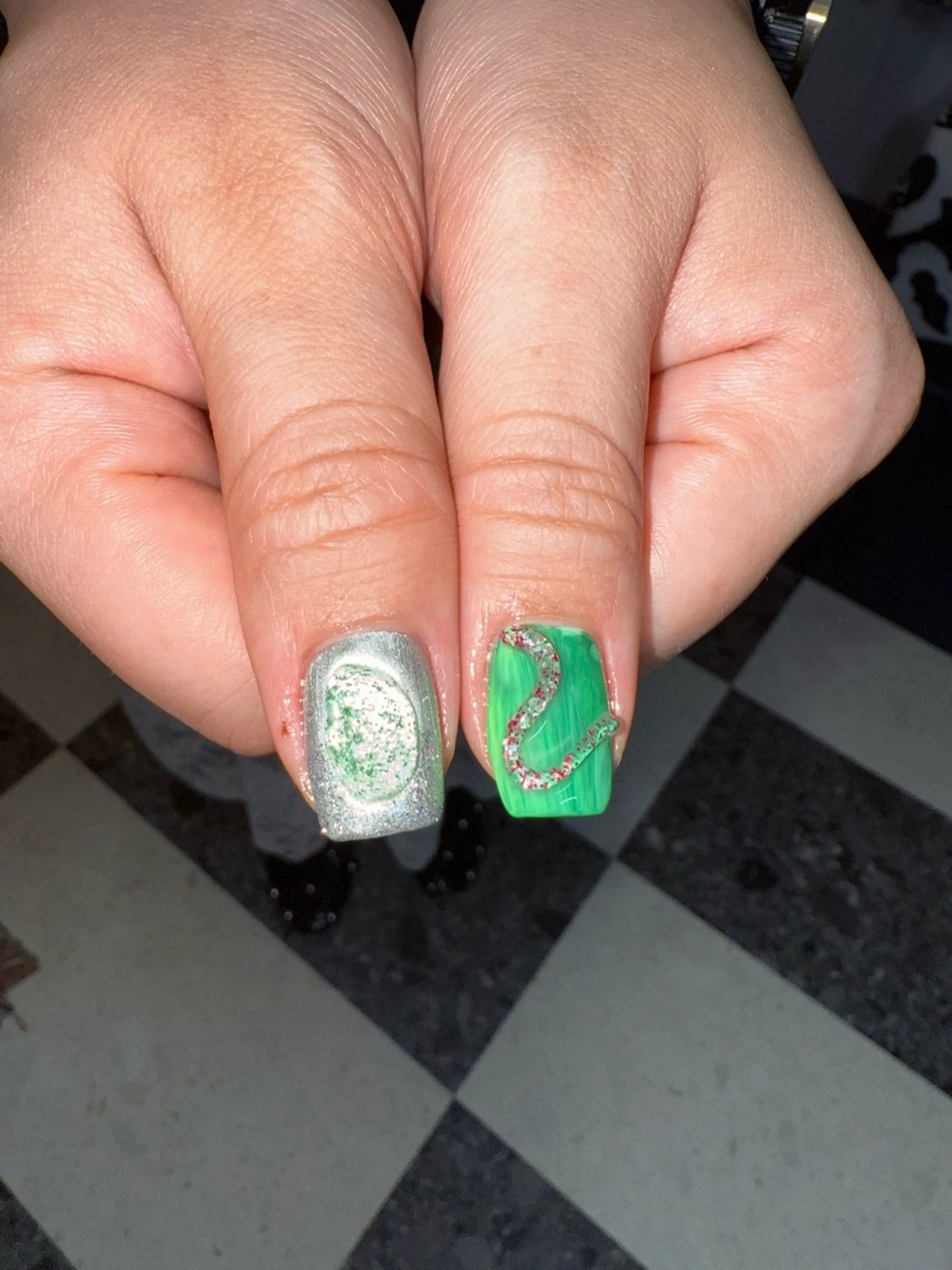 ネイル グリーン シンプルネイル ハンドネイル posa nail モエミのネイルデザイン