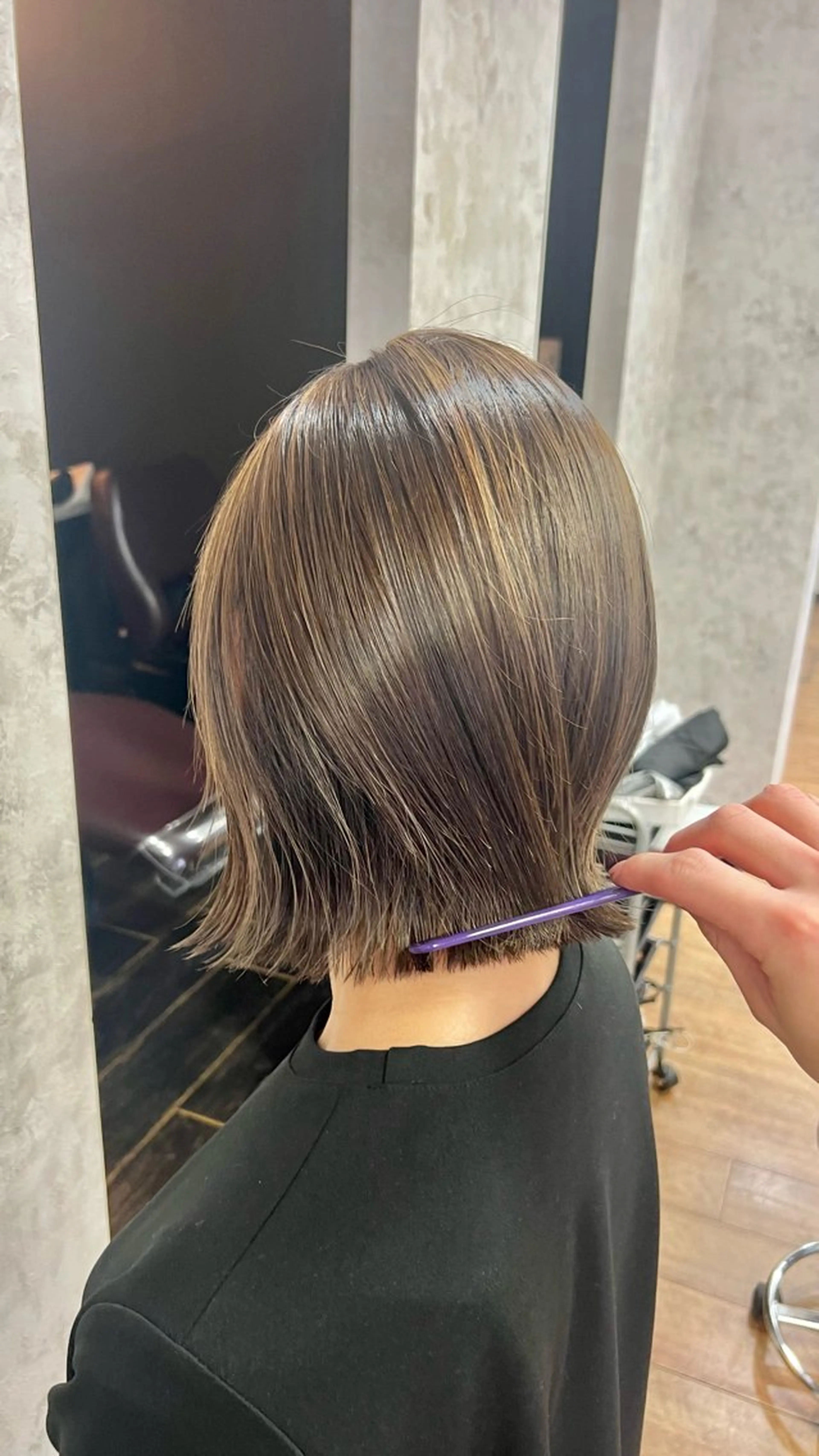 ショート ハイライト ヘアカラー ライカ上飯田所属・末松 佑基のヘアスタイル