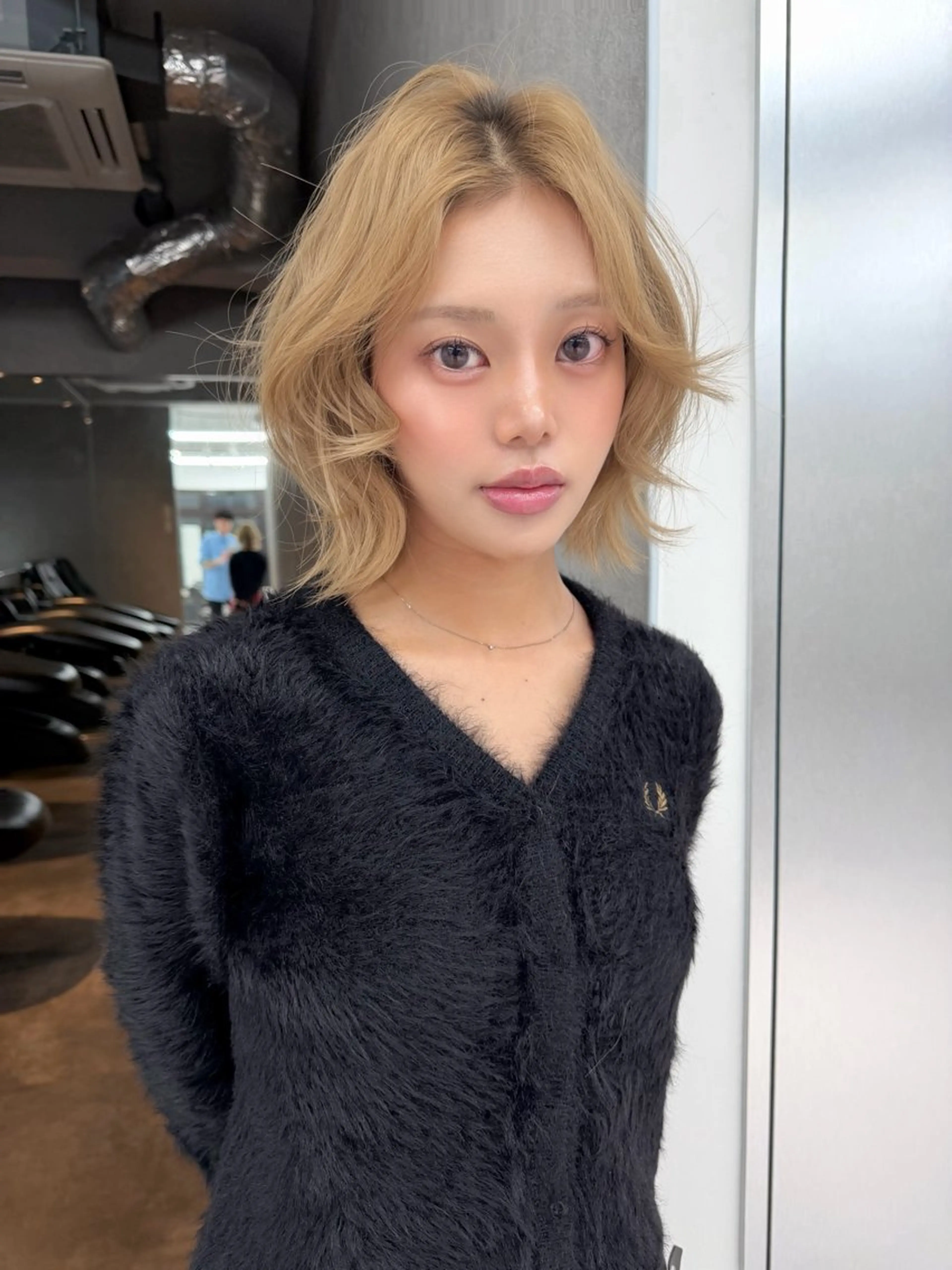 ミディアム カラー ベージュカラー ブリーチ ケアブリーチ デザインカラー ダブルカラー カット ヘアカラー トリートメント TATSUブリーチ/ ミルクティーベージュのヘアスタイル