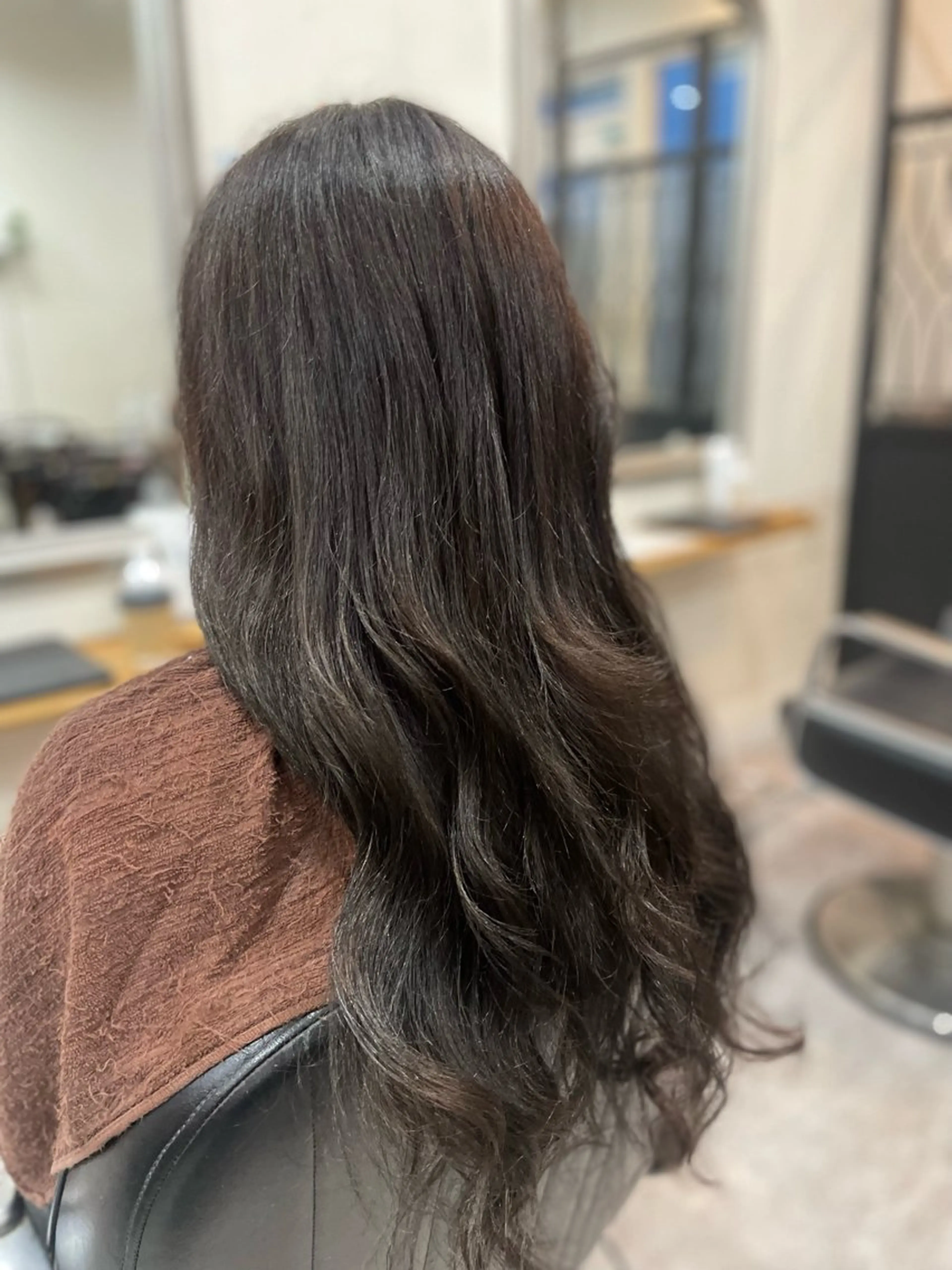 ロング カラー ヘアカラー 堀川 希歩のヘアスタイル