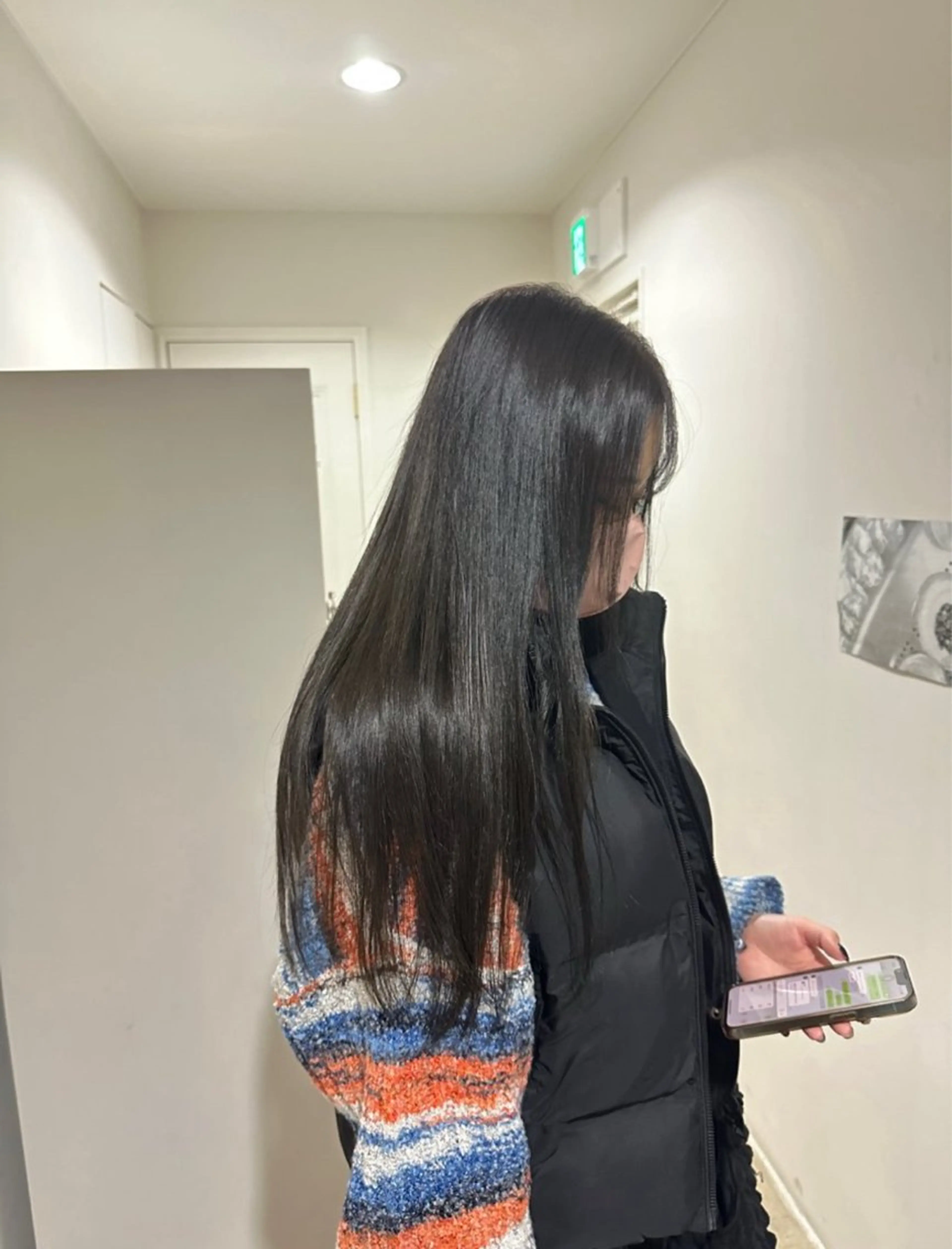 ロング 縮毛矯正 岡田 琉花のヘアスタイル
