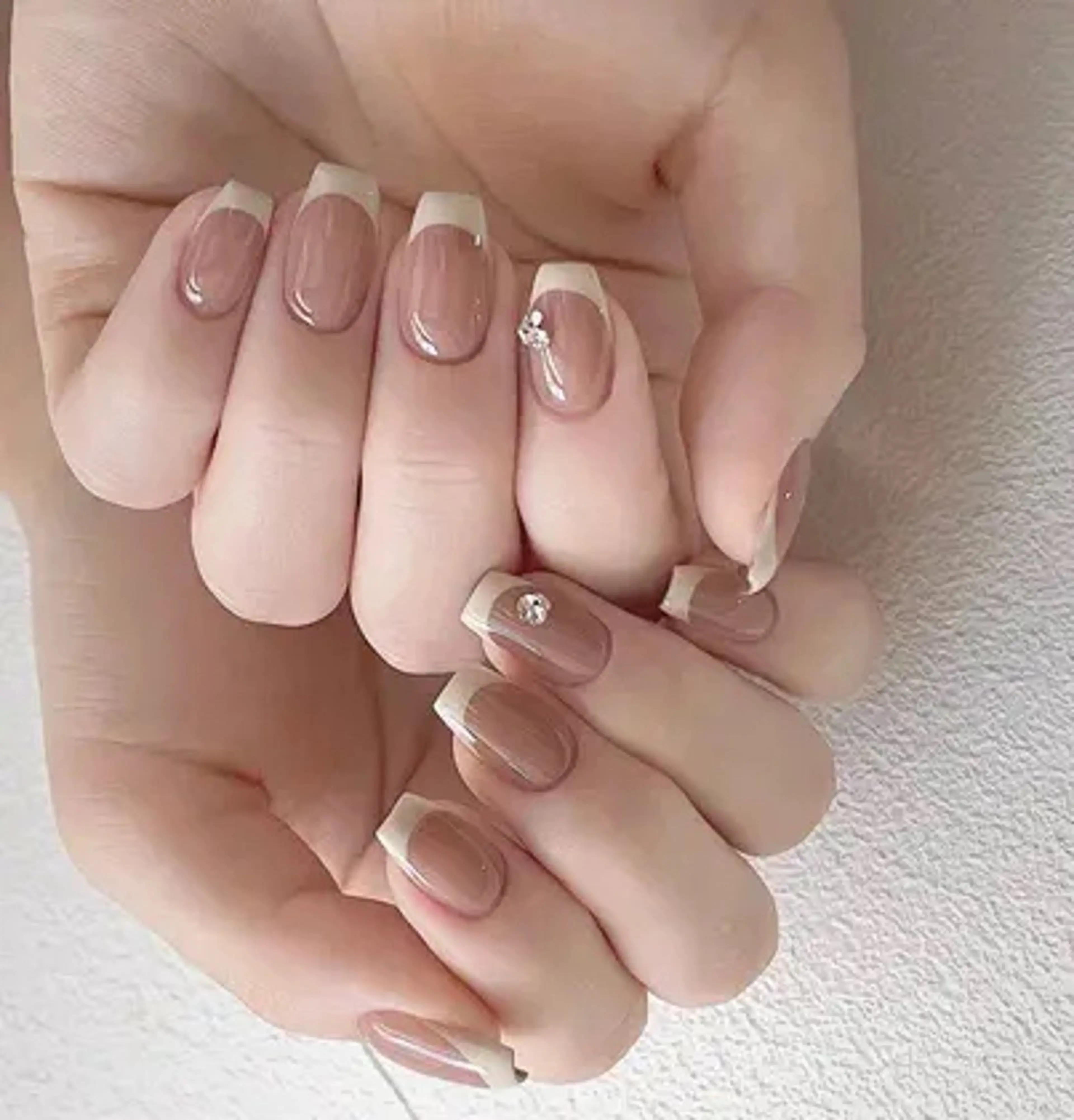 ネイル フレンチネイル ストーンネイル nail salon LIAn.所属・LIAn. takagiのネイルデザイン