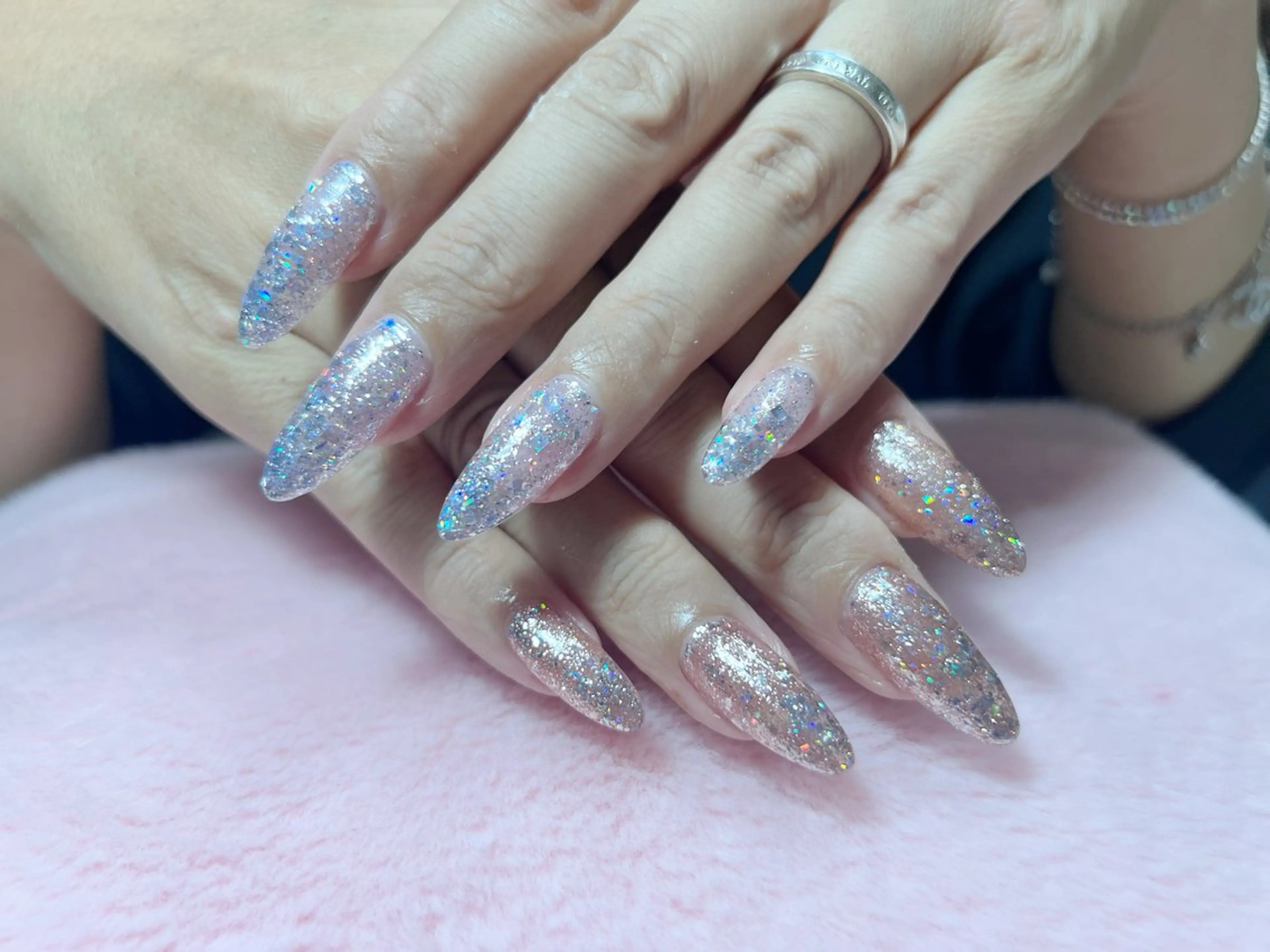 ネイル 長さ出し ワンカラーネイル ヒナネイルサロン所属・Hina ネイルサロンのネイルデザイン