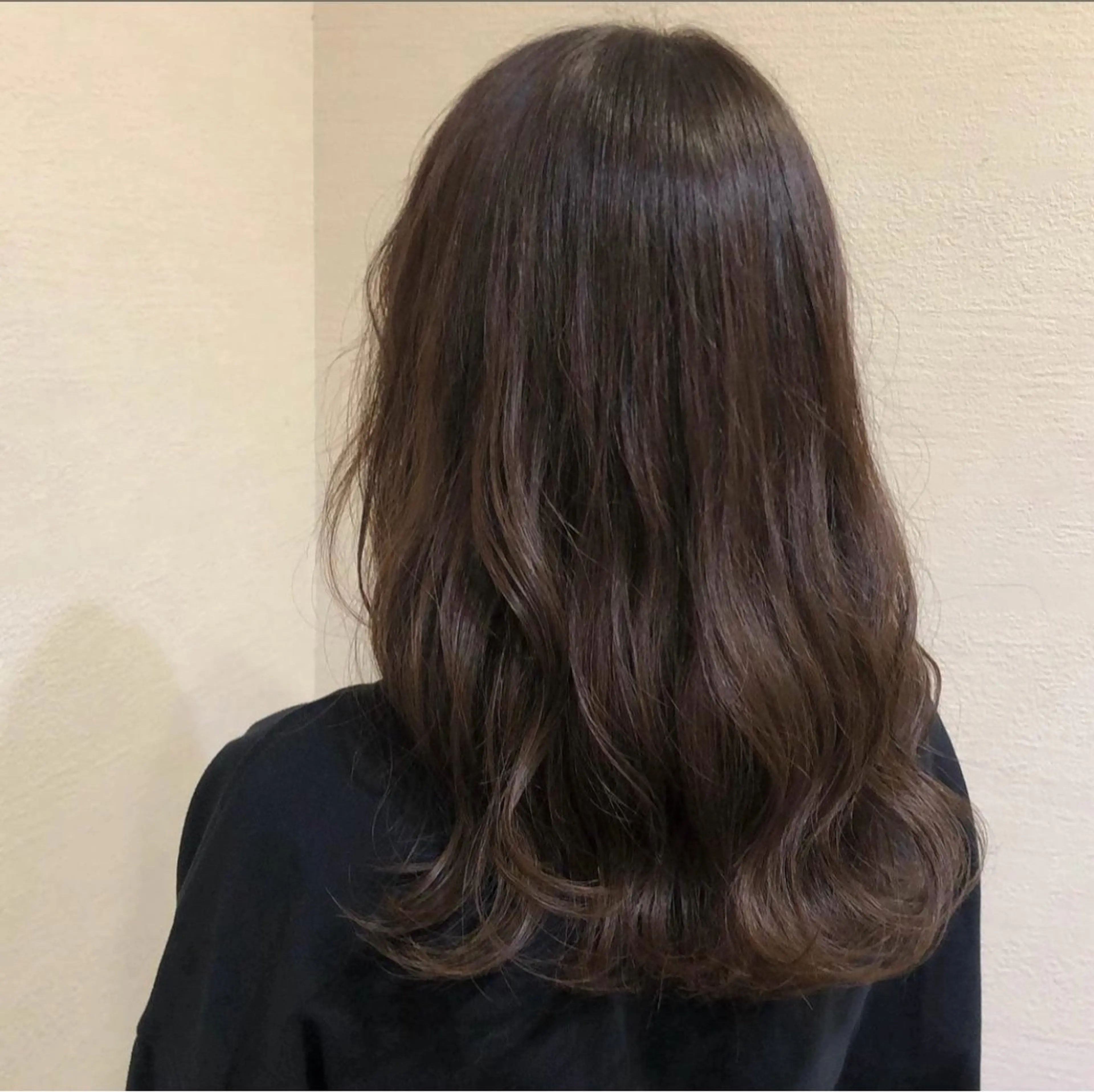 ロング カラー ベージュカラー ブリーチ ヘアカラー 柳澤 夢叶のヘアスタイル