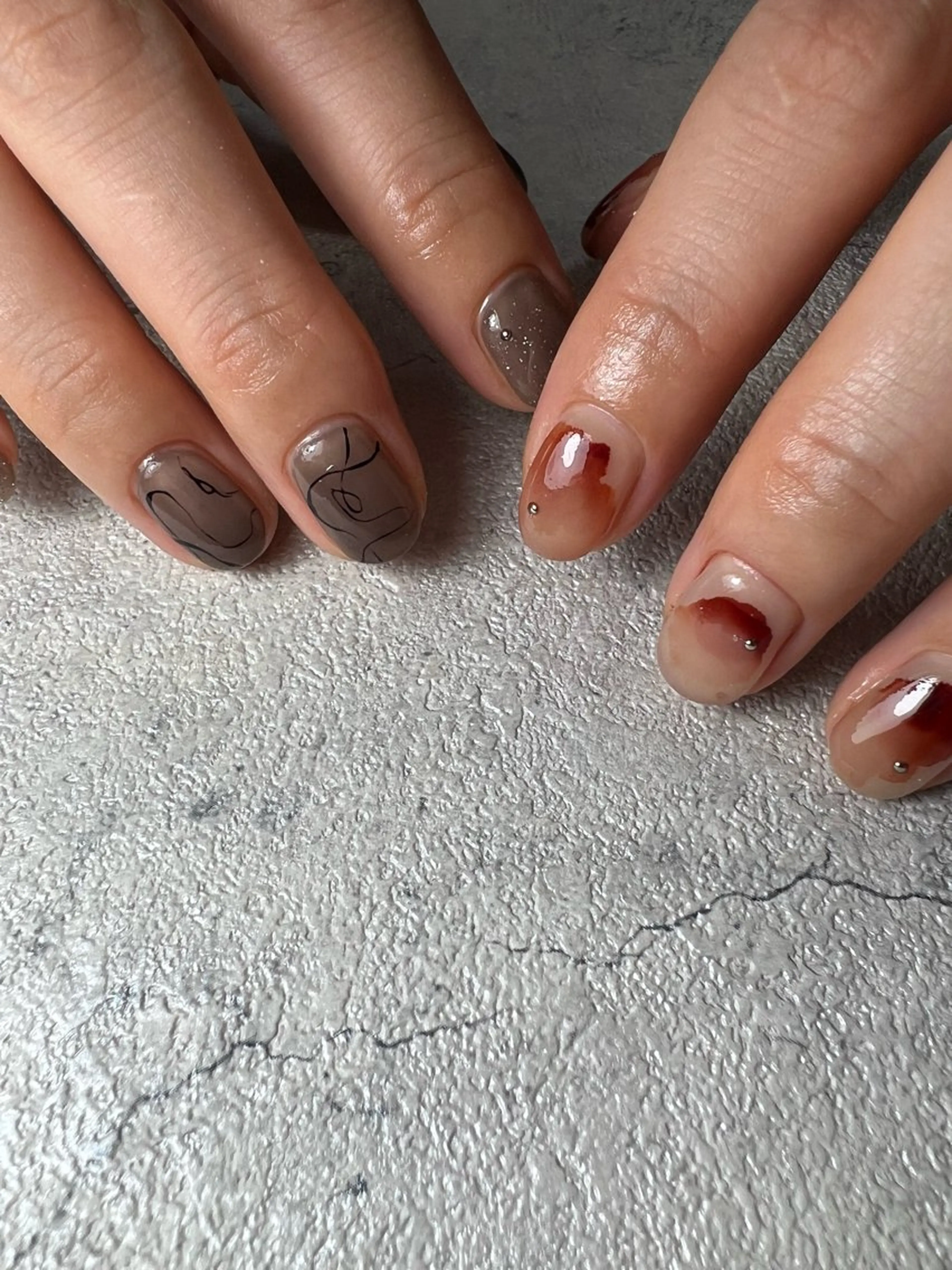 ネイル ブラウン ジェルネイル 持ち込み ニュアンスネイル パラジェル flowers nailのネイルデザイン