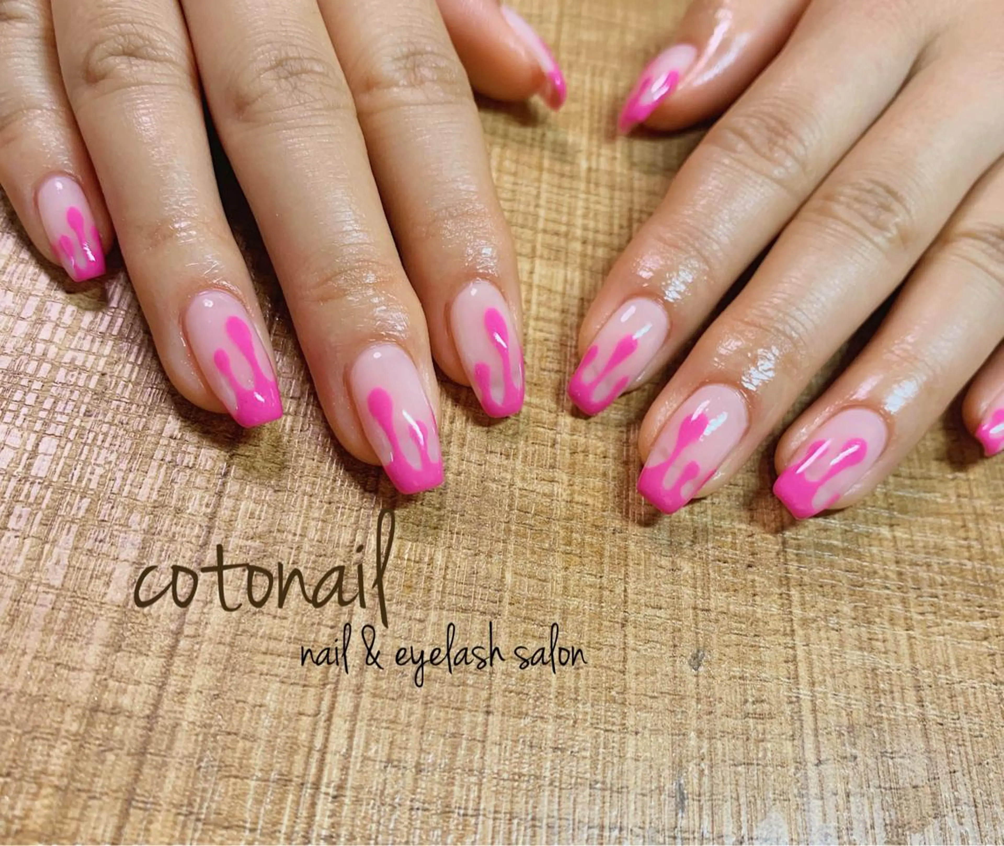 ミディアム ネイル アートネイル ハンドネイル ツメトマツゲ .のネイルデザイン