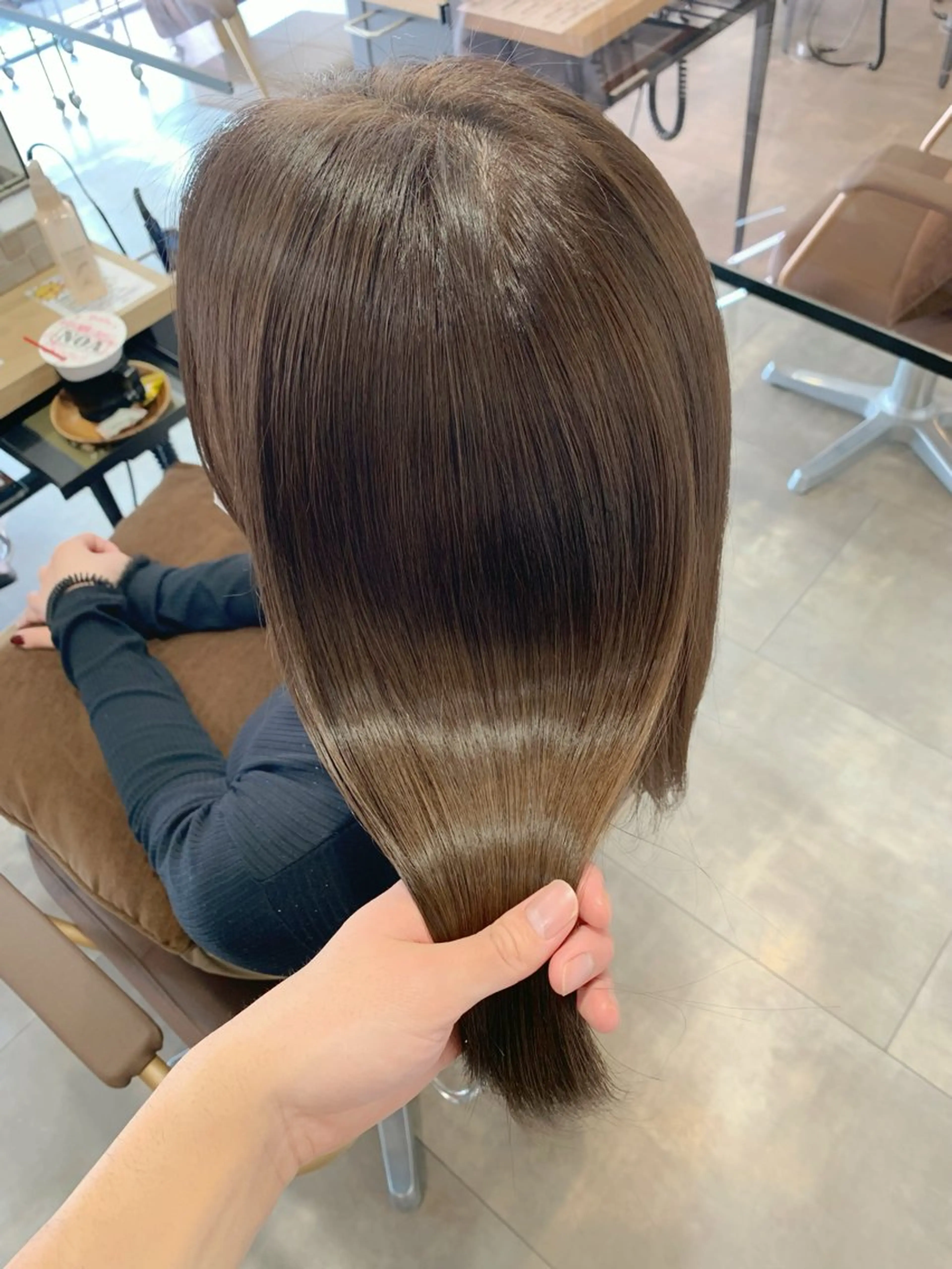 セミロング カラー ベージュカラー オリーブベージュ ヘアカラー ブリーチなしベージュ 特化 松村 茶屋町のヘアスタイル