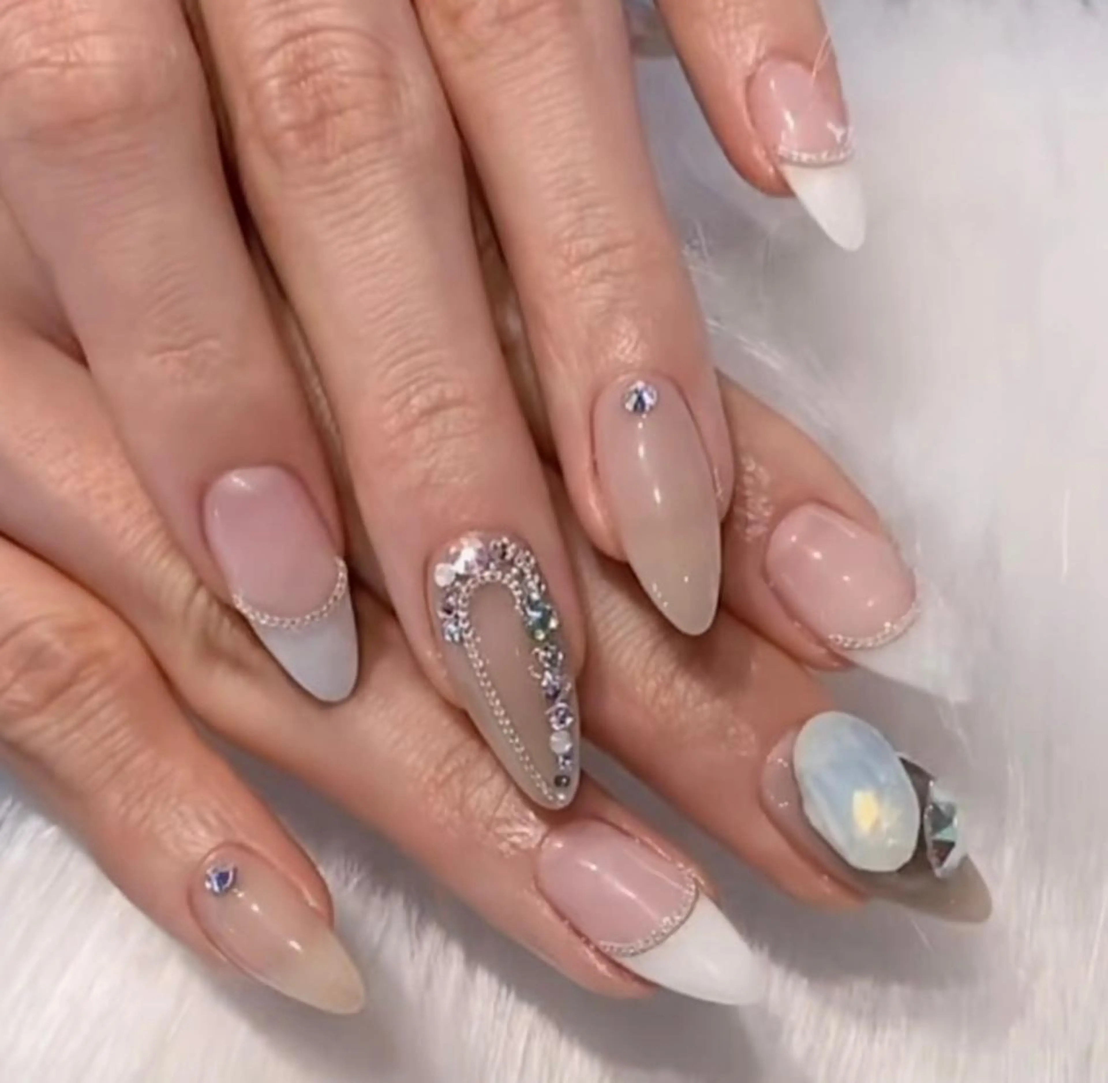 ネイル ネイルサロン 9Carats神田のネイルデザイン