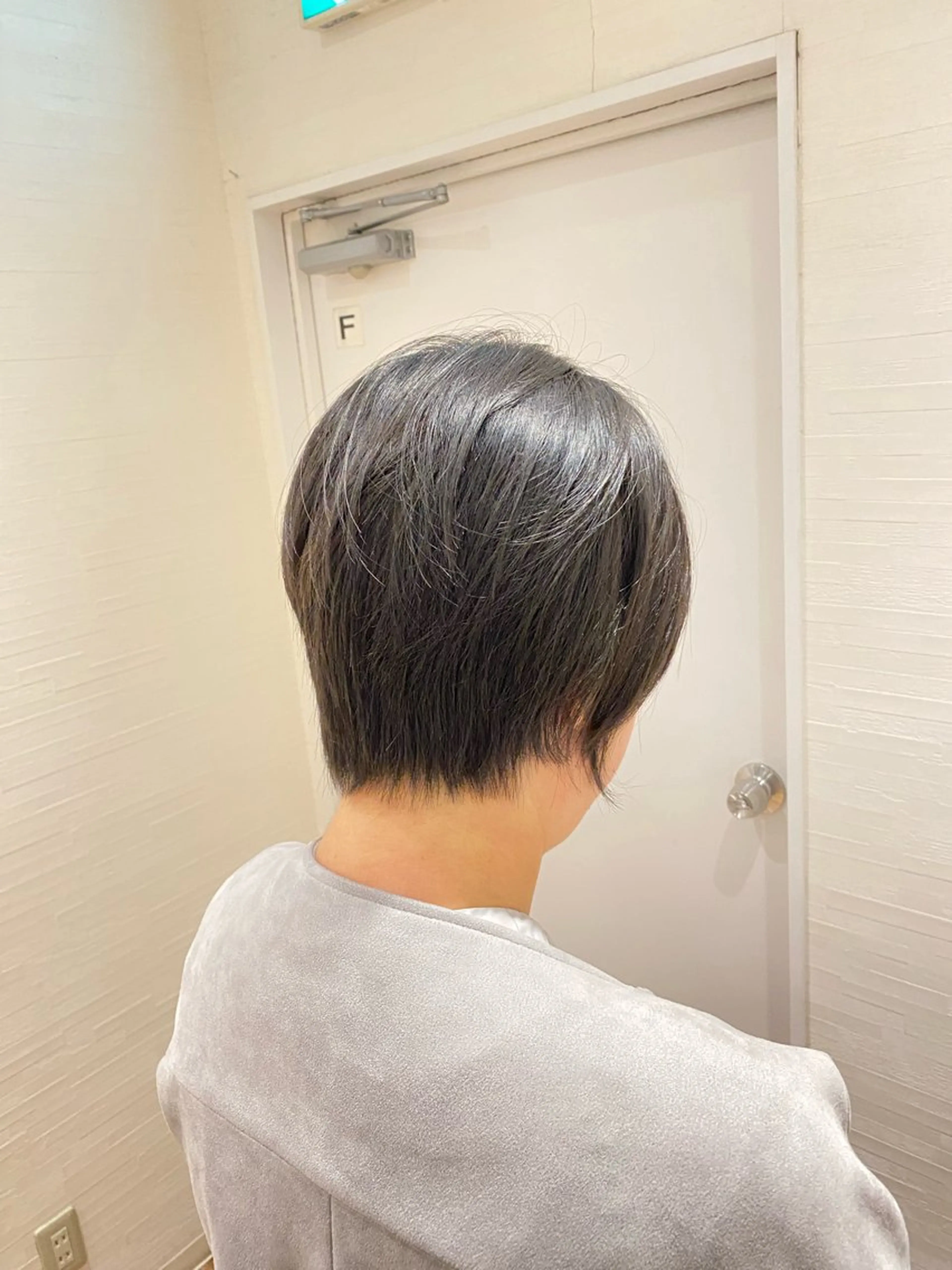 ショート イシカワ ユウタのヘアスタイル