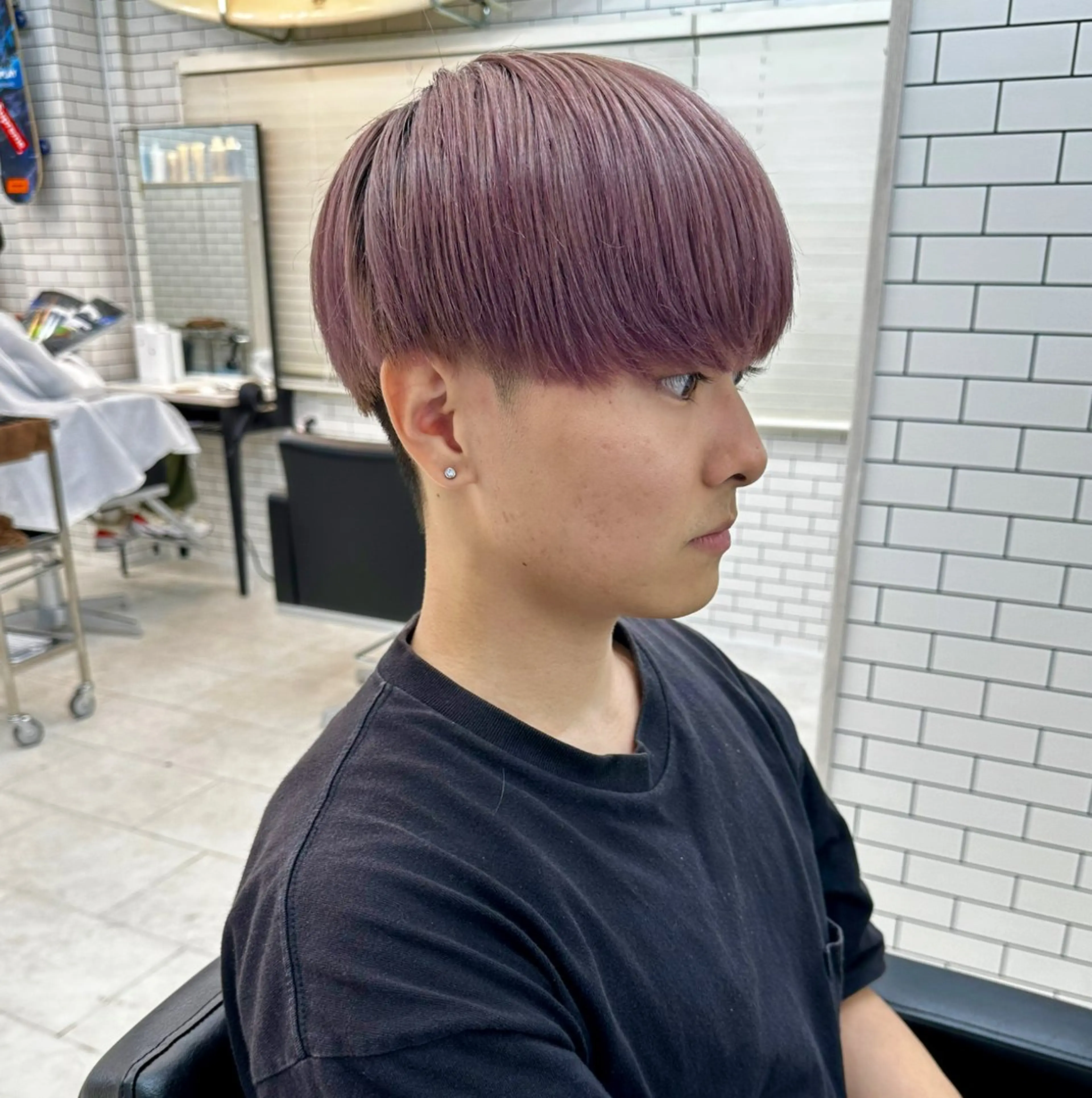 カラー メンズ メンズハイライト メンズハイトーン メンズインナーカラー デザインカラー ハイライトカラー メンズ特化✂️ 小枝 優生のヘアスタイル