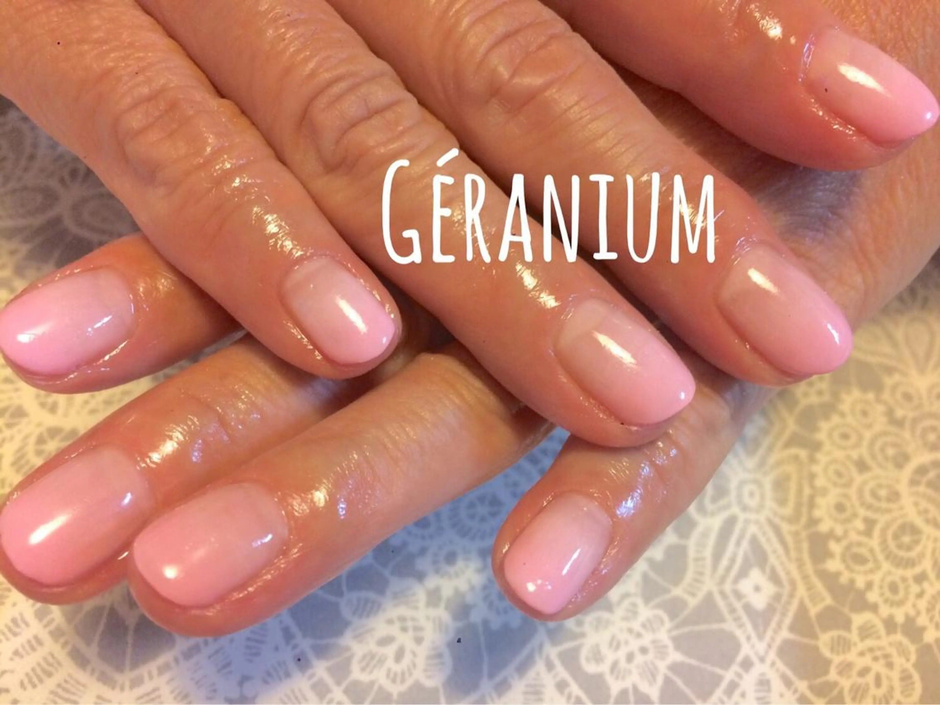 ネイル グラデーション ピンク GéRanium Harukaのネイルデザイン