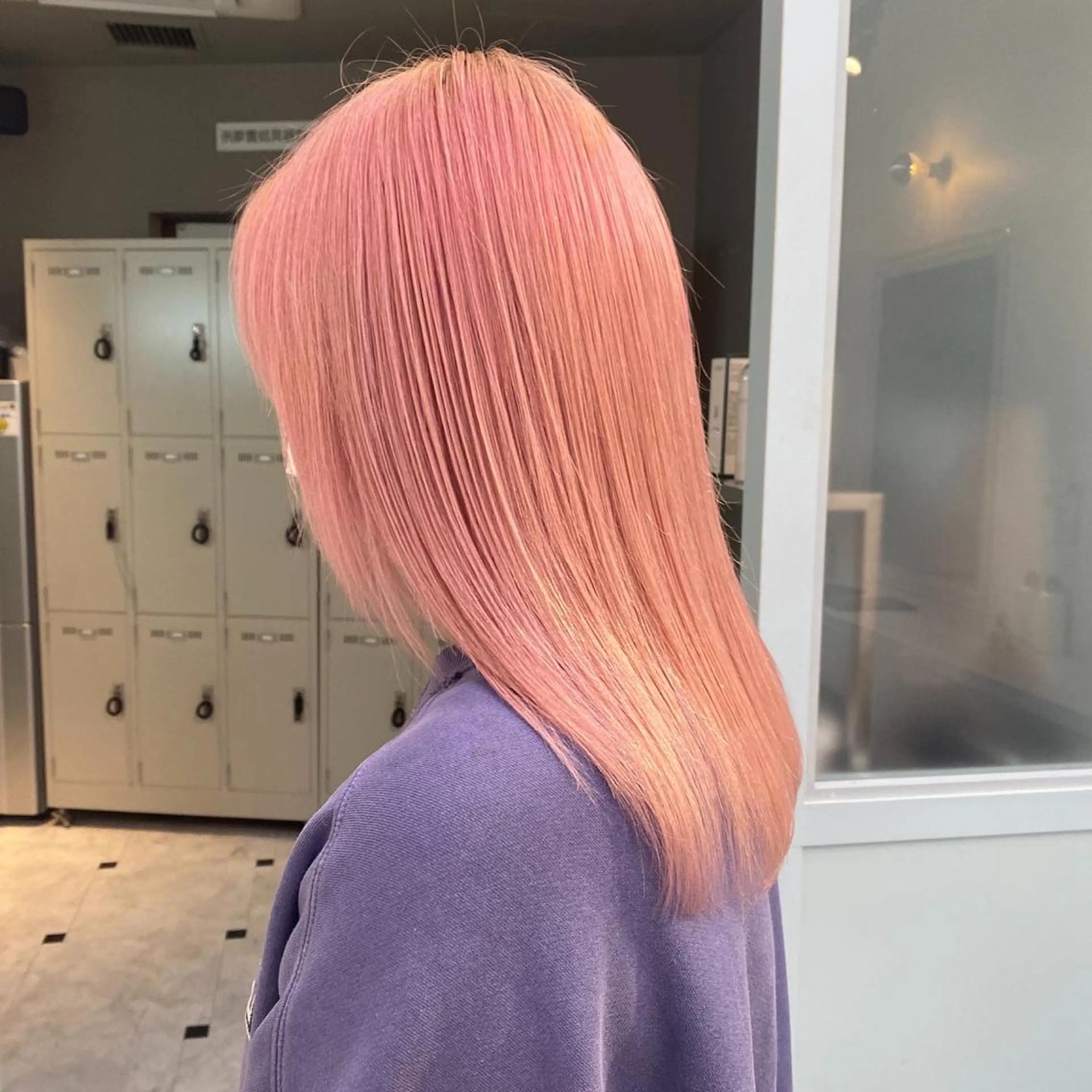 ミディアム ブリーチ✖️ 縮毛LANDのヘアスタイル