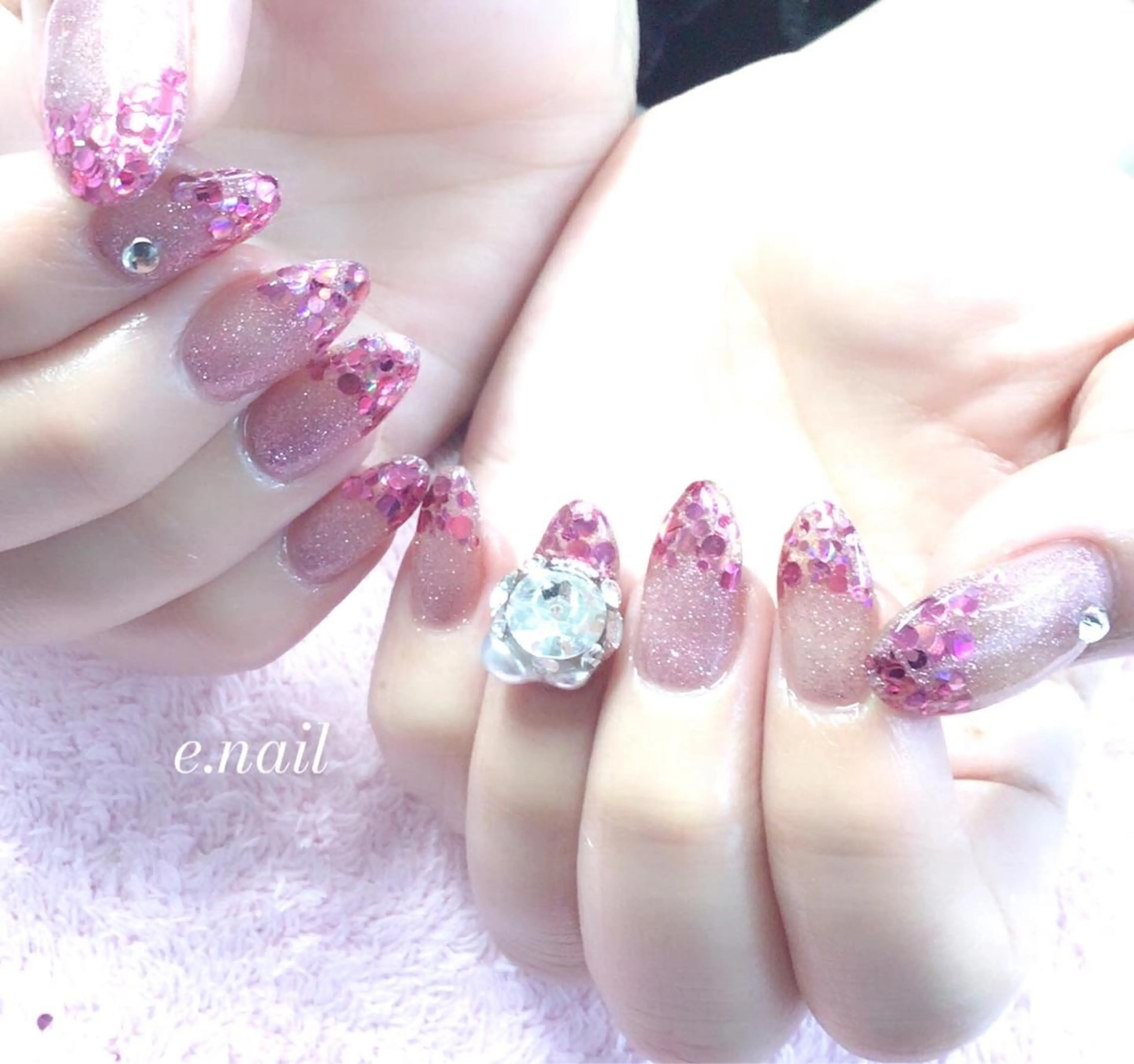 ネイル e.nail所属・和賀井 恵理のネイルデザイン