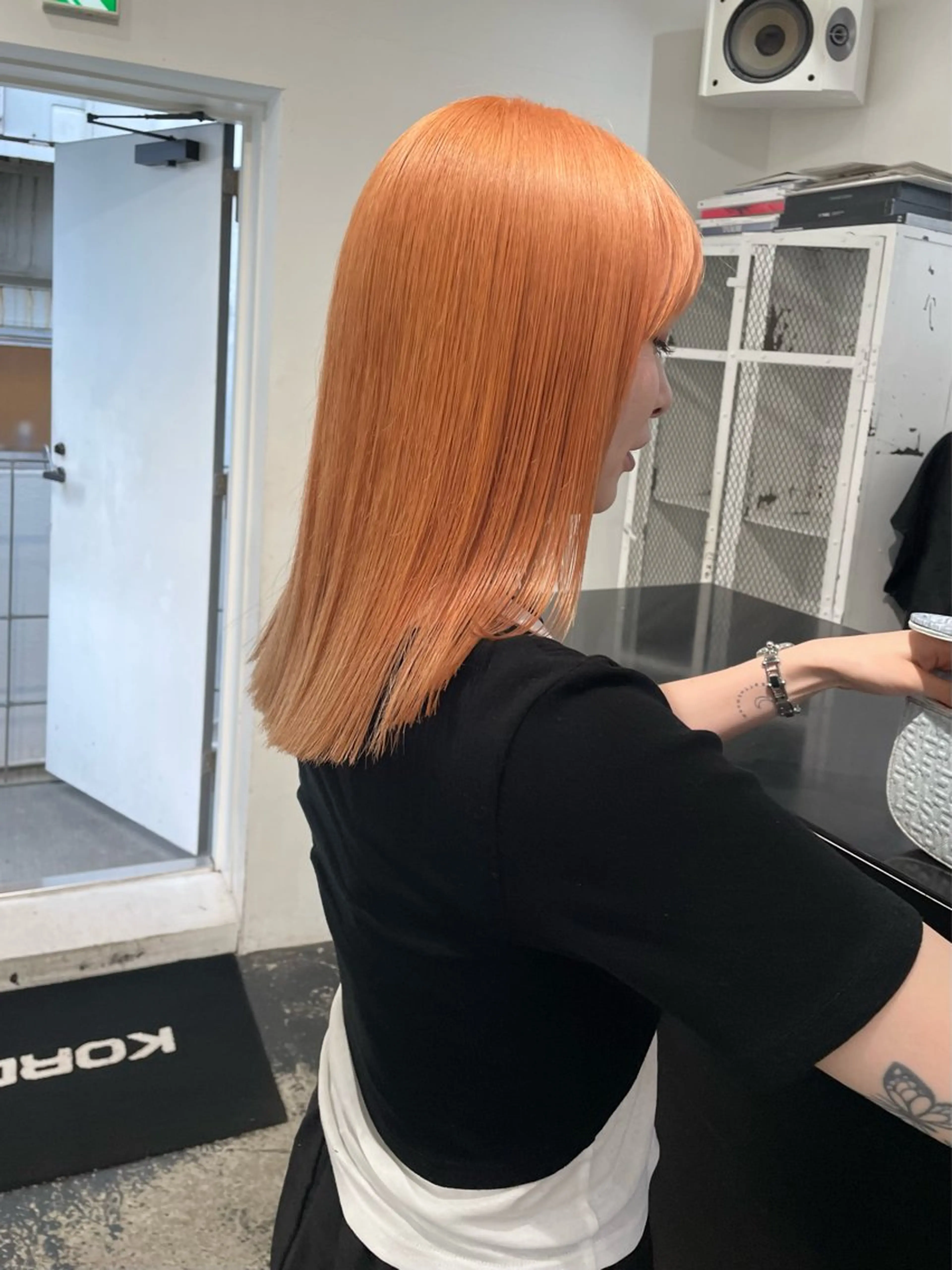 セミロング カラー ヘアアレンジ ブリーチ オレンジ カット ヘアカラー トリートメント 💗艶髪ハイトー ンAYAKA💗のヘアスタイル