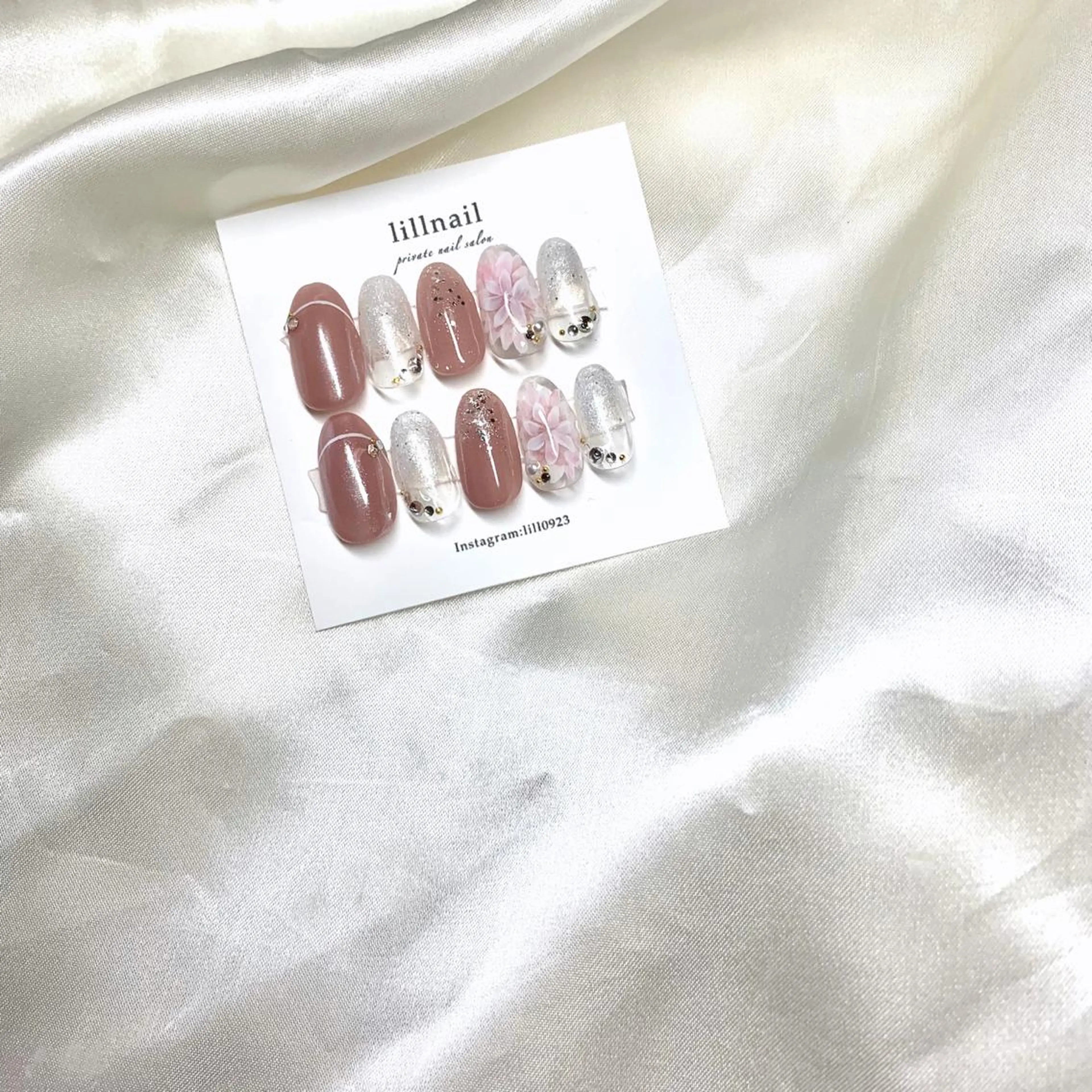 ミディアム pllia beautyのネイルデザイン