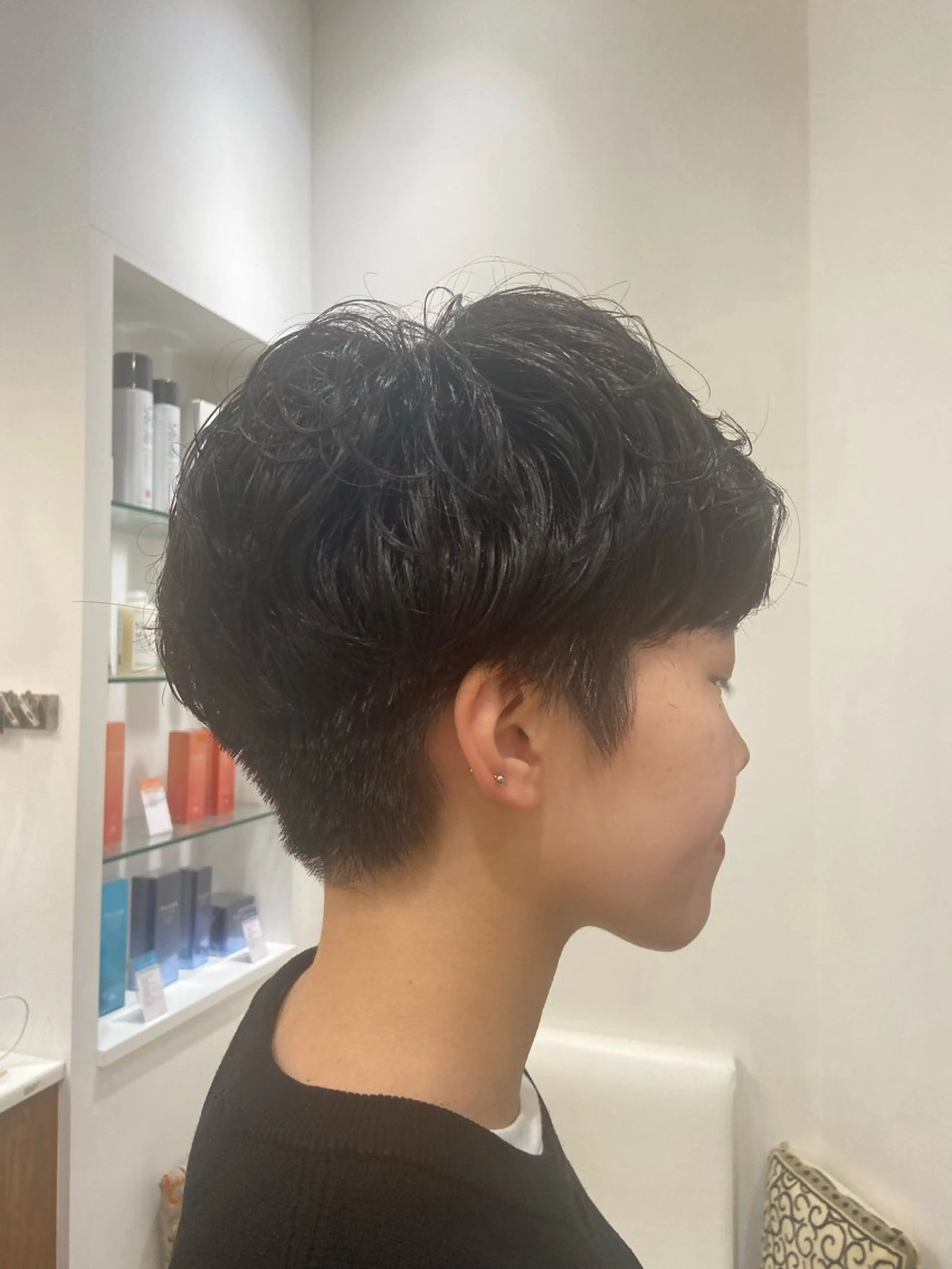 ショート atelier doux dimanche(アトリエ・ドゥー・ディマンシュ)所属・Fukamiレイヤー 透明感カラーのヘアスタイル