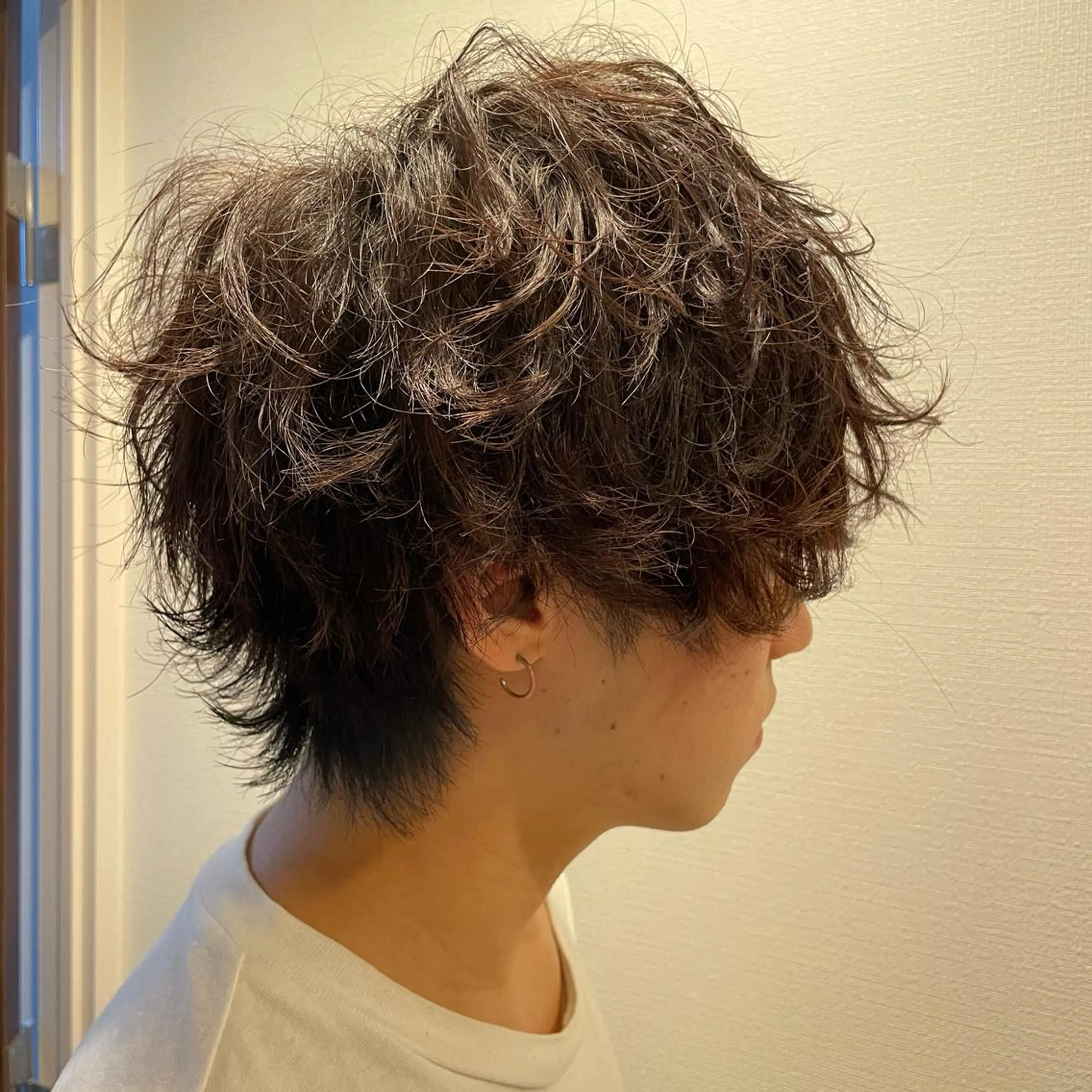 ショート メンズ 外ハネヘア ブリーチエクステ 🎩カズキ🎩のヘアスタイル