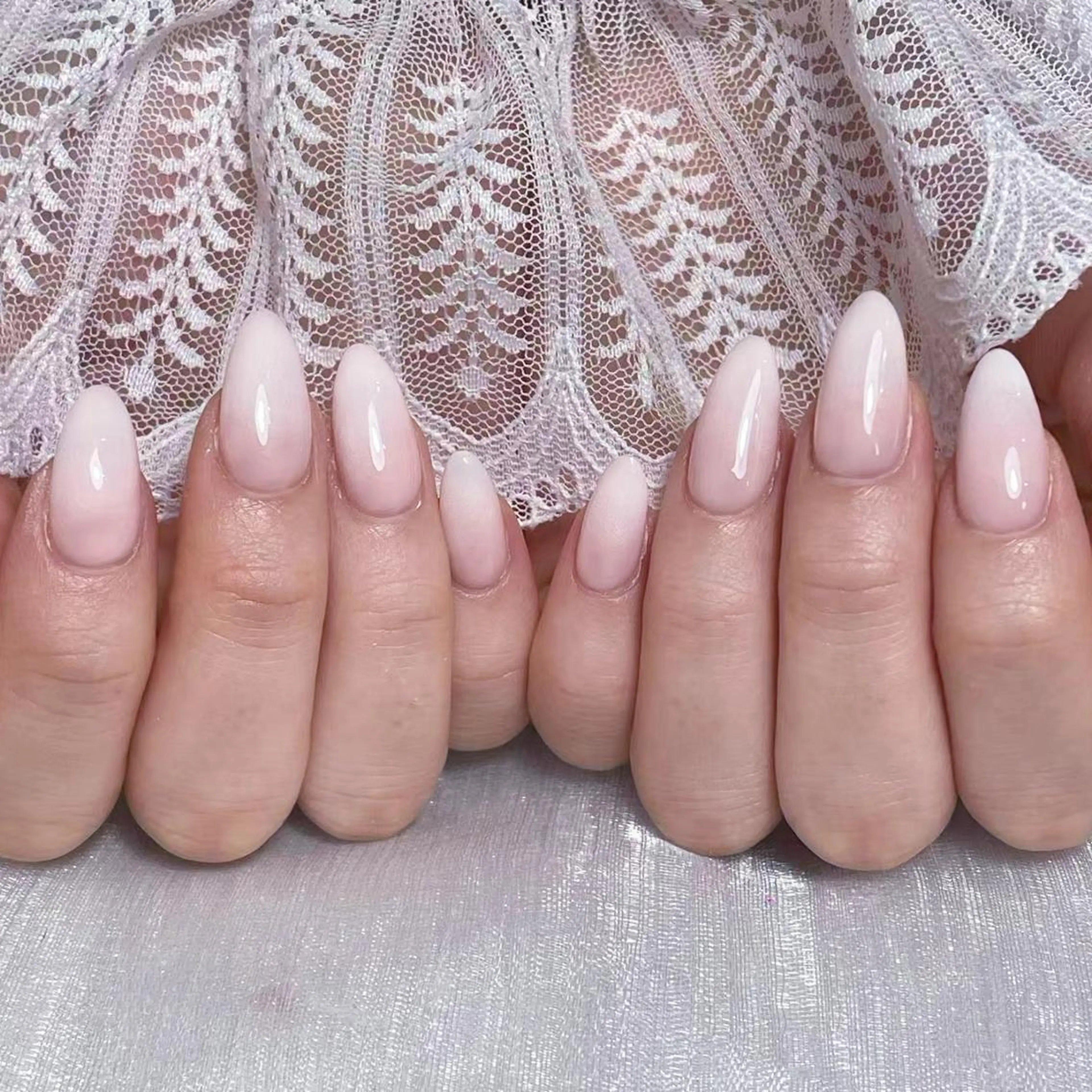 ネイル アートネイル オーロラネイル ガーリー キラキラネイル 韓国ネイル Nail Monsterのネイルデザイン