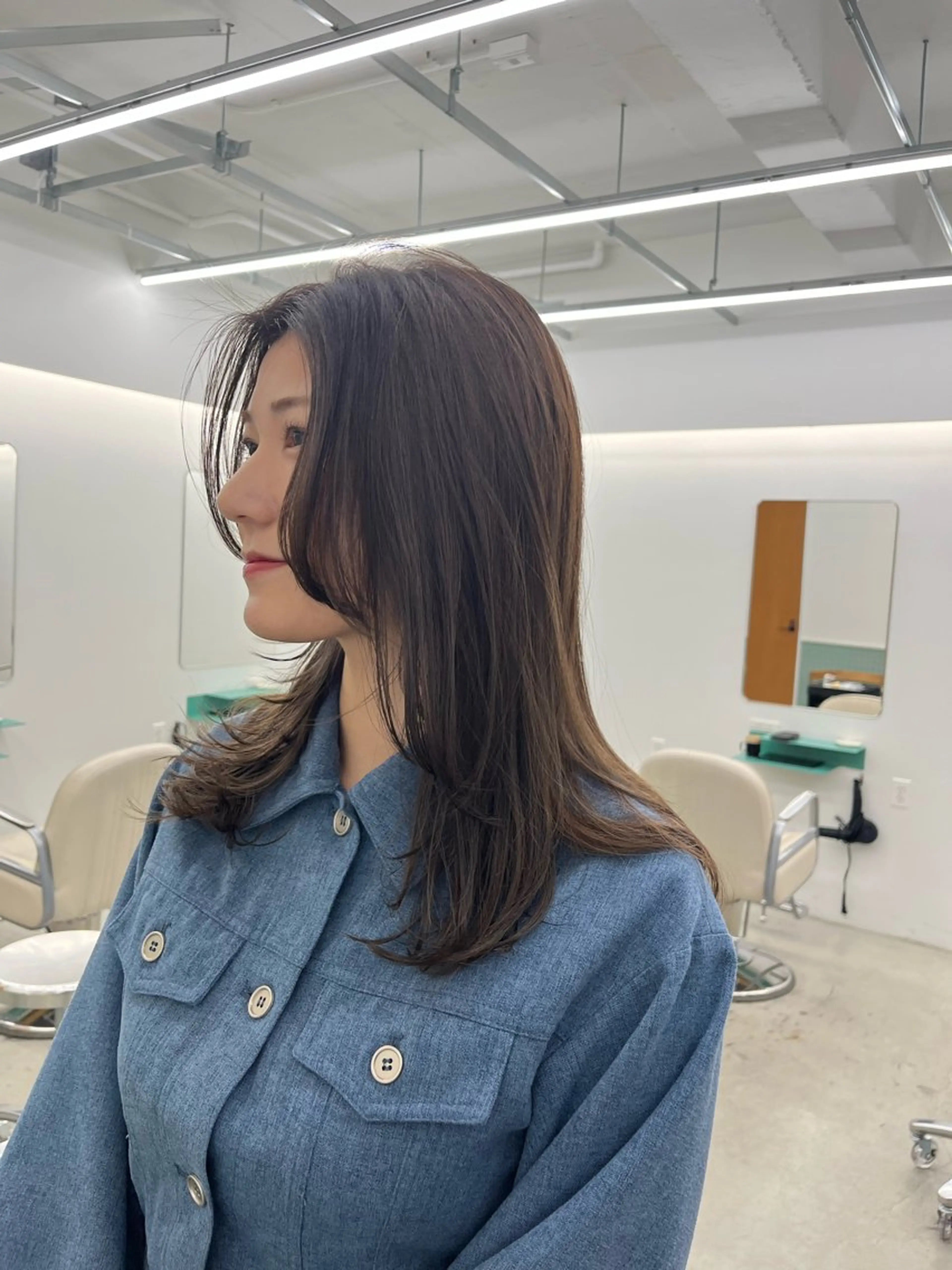 セミロング レイヤー/ケアパーマ /ニュアンス/モードのヘアスタイル