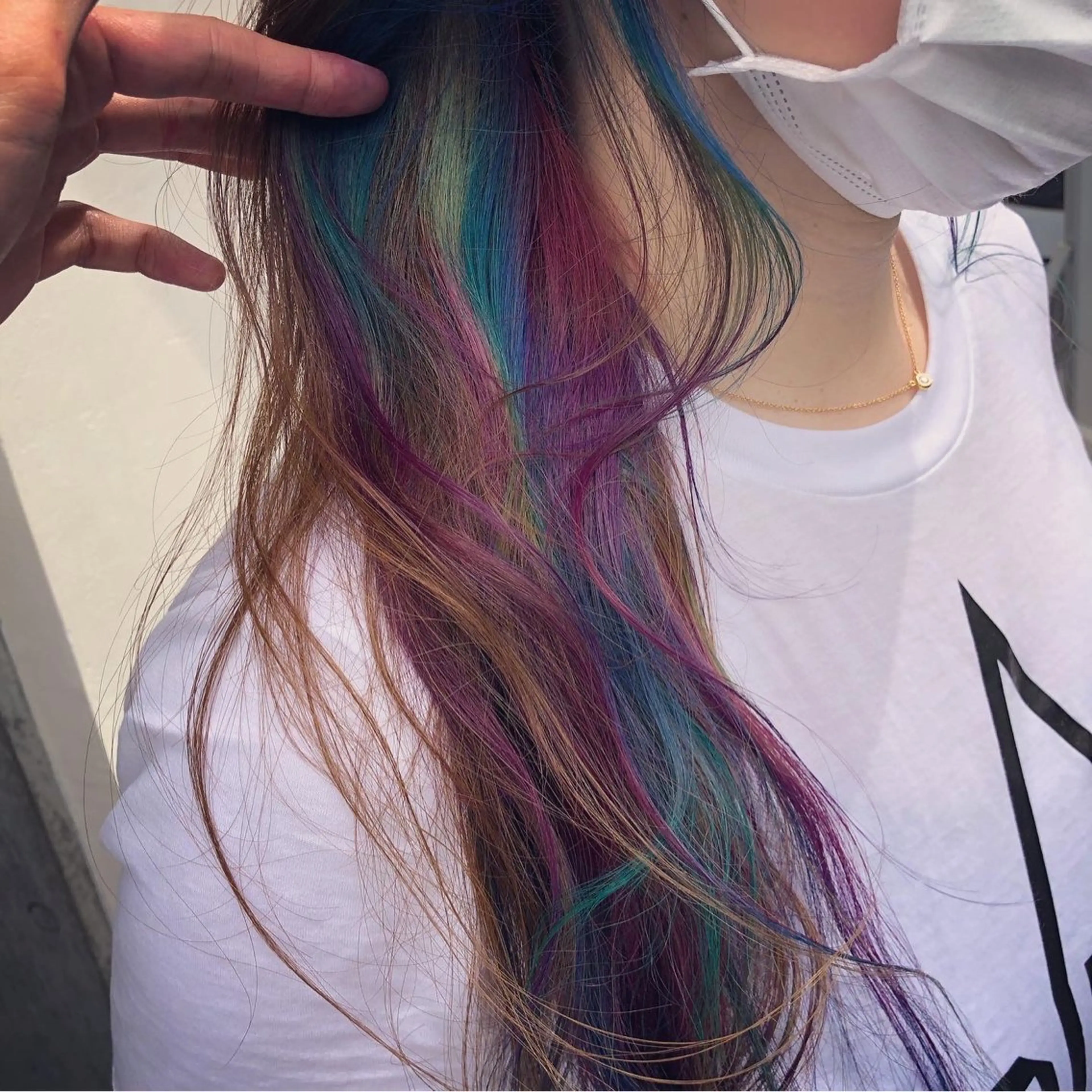 ロング カラー ブリーチ イヤリングカラー ユニコーンカラー 原宿サロン代表 デザインカラー伊藤卓のヘアスタイル