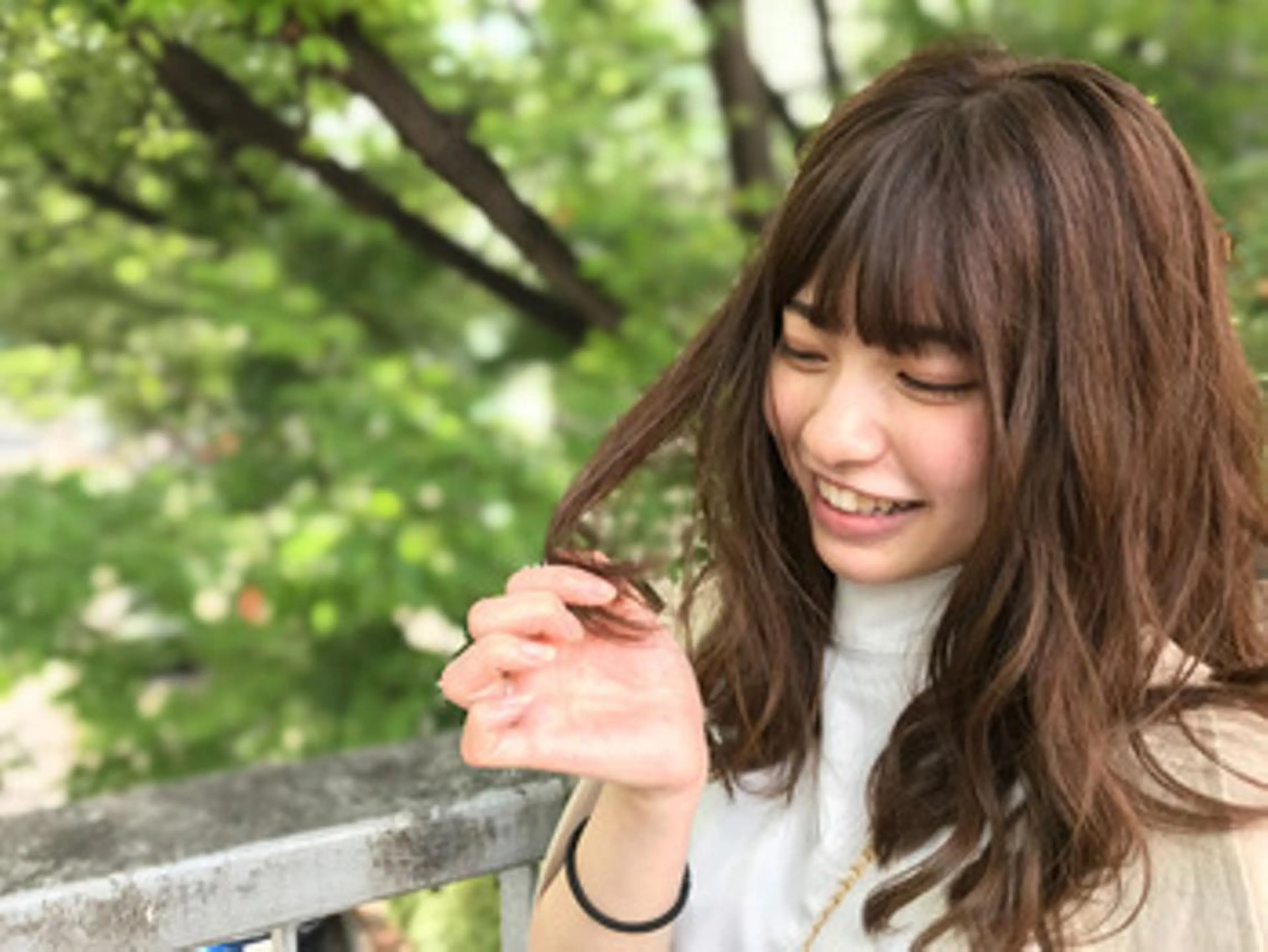 ミディアム カラー パーマ ヘアアレンジ メンズ キッズ ネイル マツエク・マツパ 20代半ば上質なへア ケア 髪質改善 大西のヘアスタイル