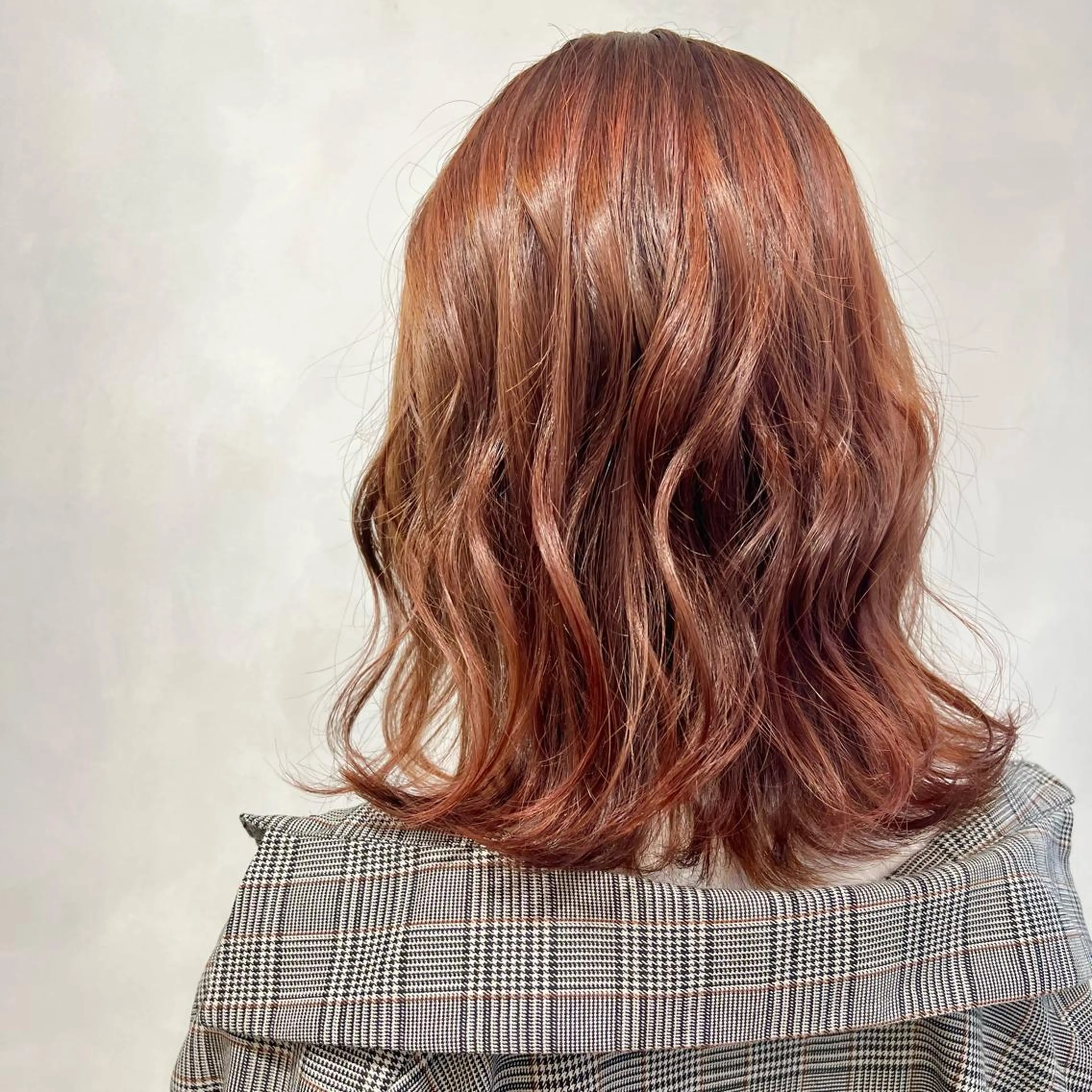 ミディアム ヘアカラー 🤍髪質改善➕透明感 カラー🤍川上葵のヘアスタイル