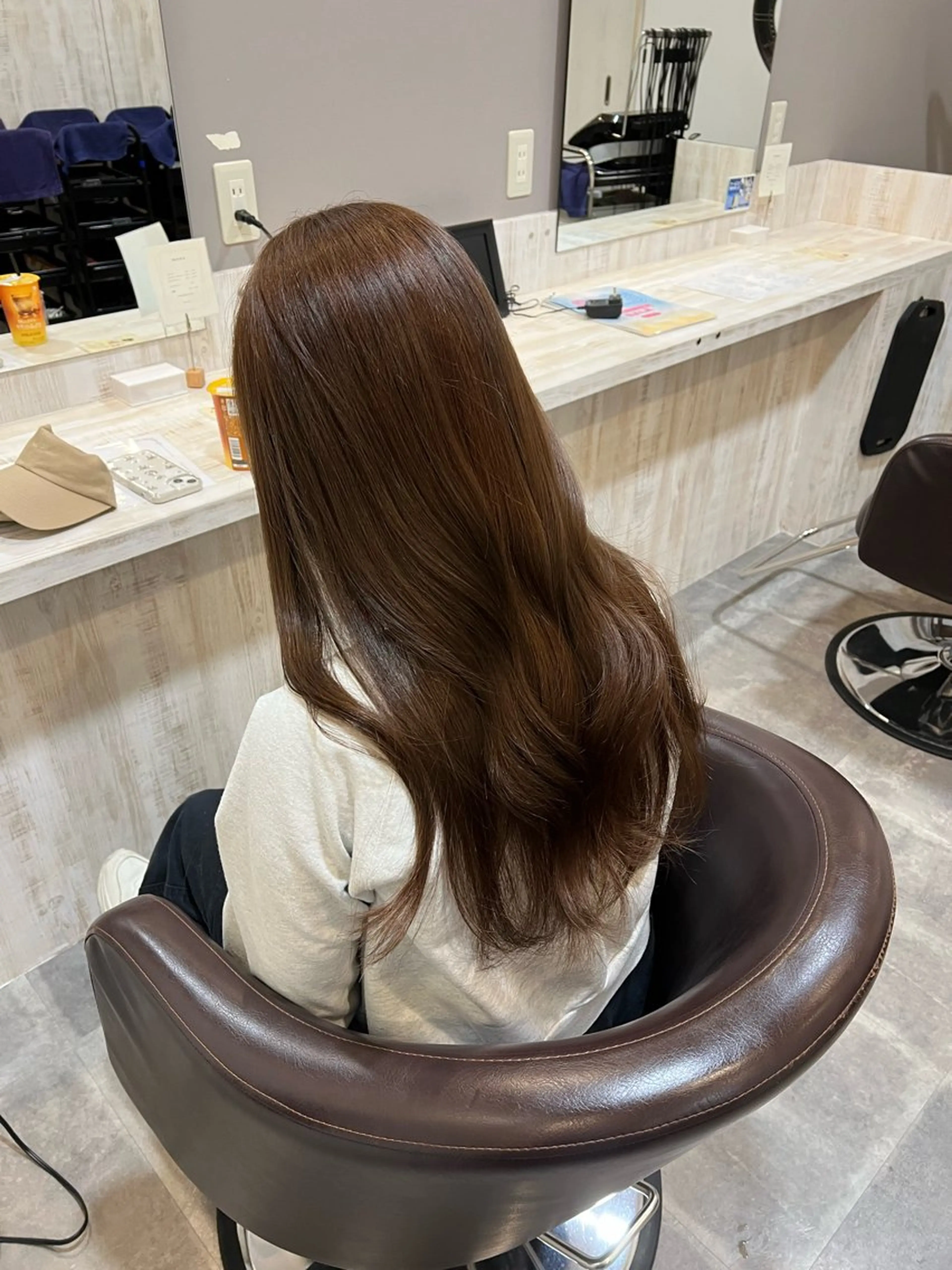 《超高濃度水素付き》［同日施術が可能!!］艶髪ストレート＋ヘアカラー+カットの写真