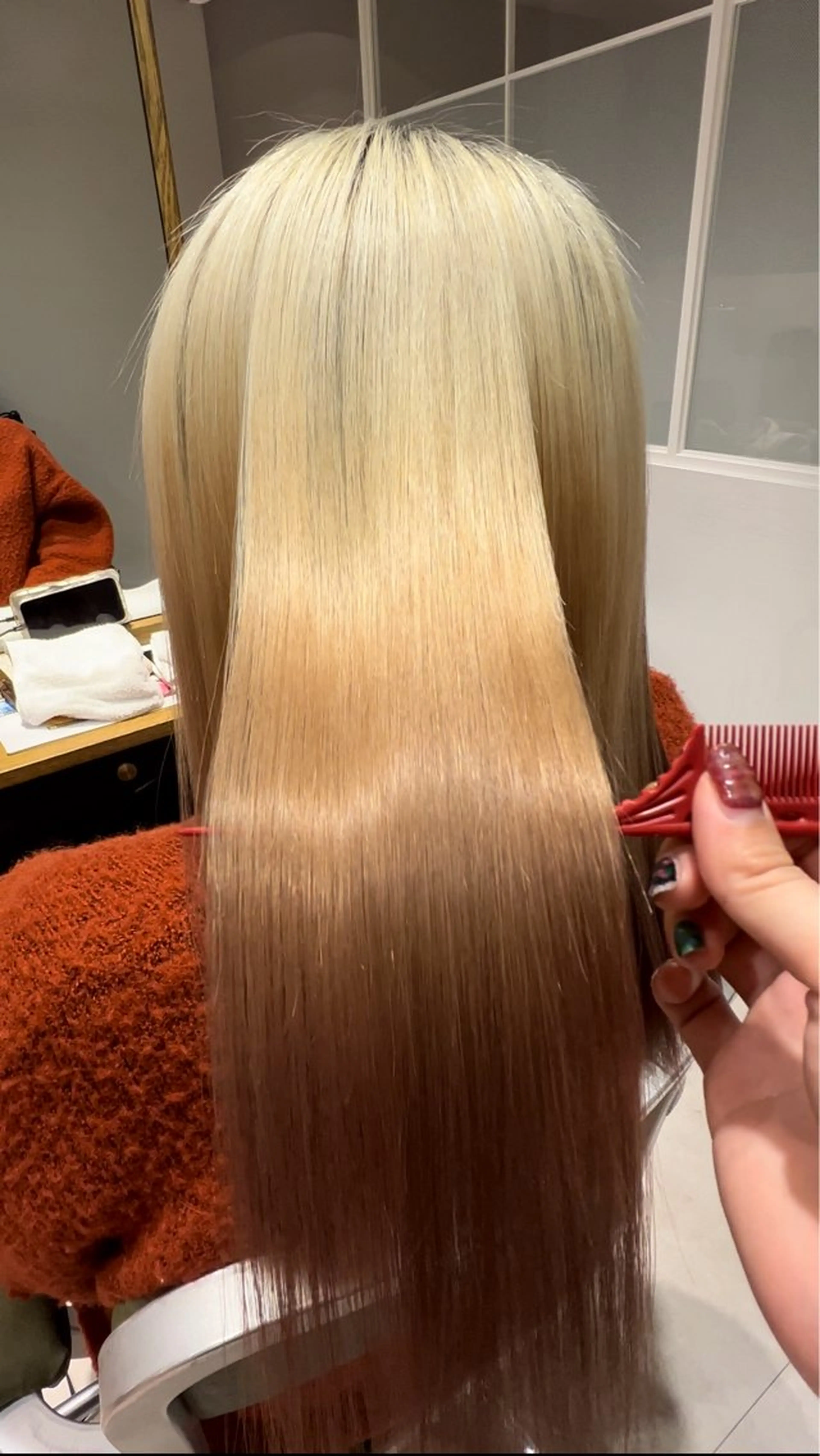 ロング トリートメント ワタナベ モカ🦢ダブルカラーのヘアスタイル