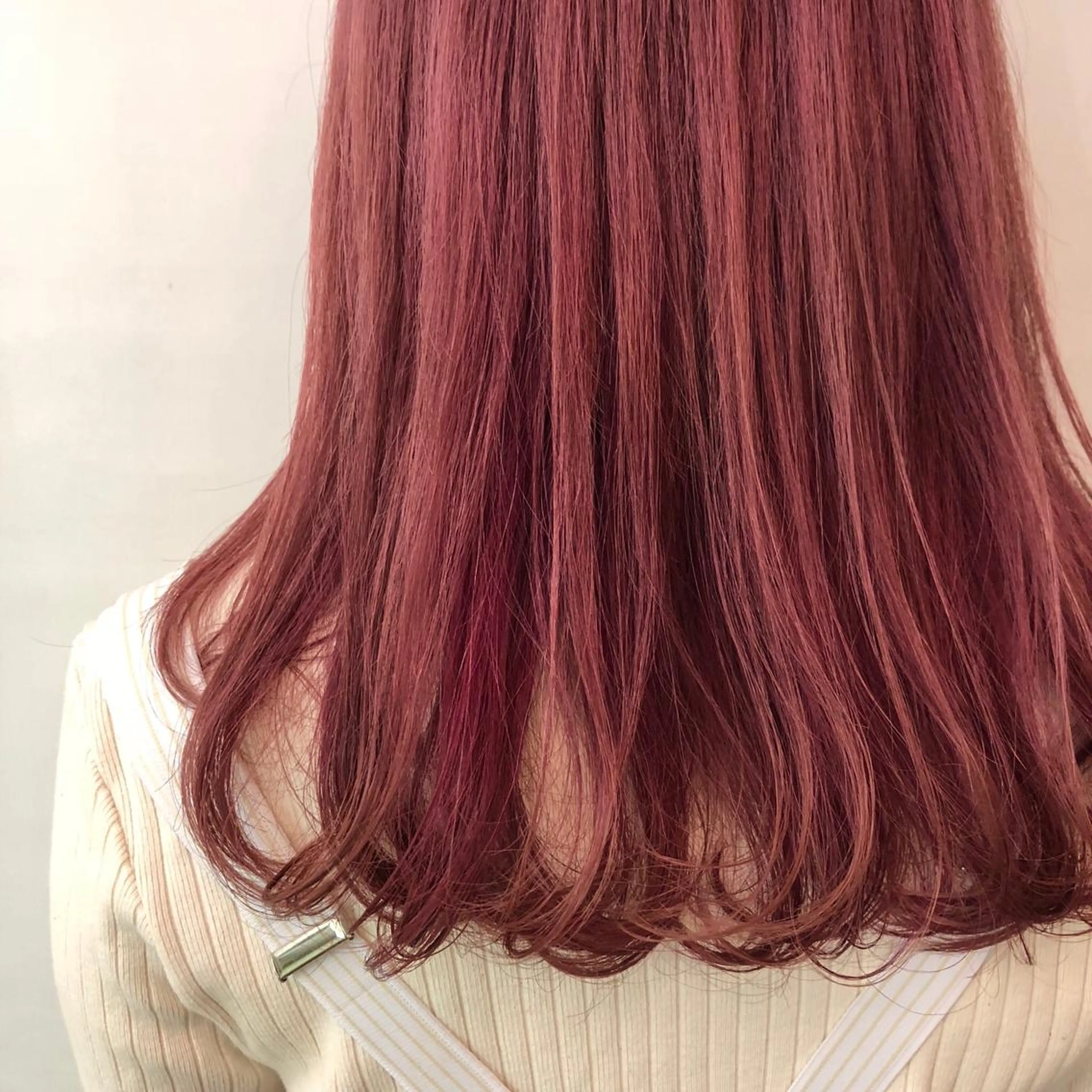 ロング カラー ブリーチ ピンクカラー SNSで大バズり‼️ 欧米風ヘア大ヒット中のヘアスタイル