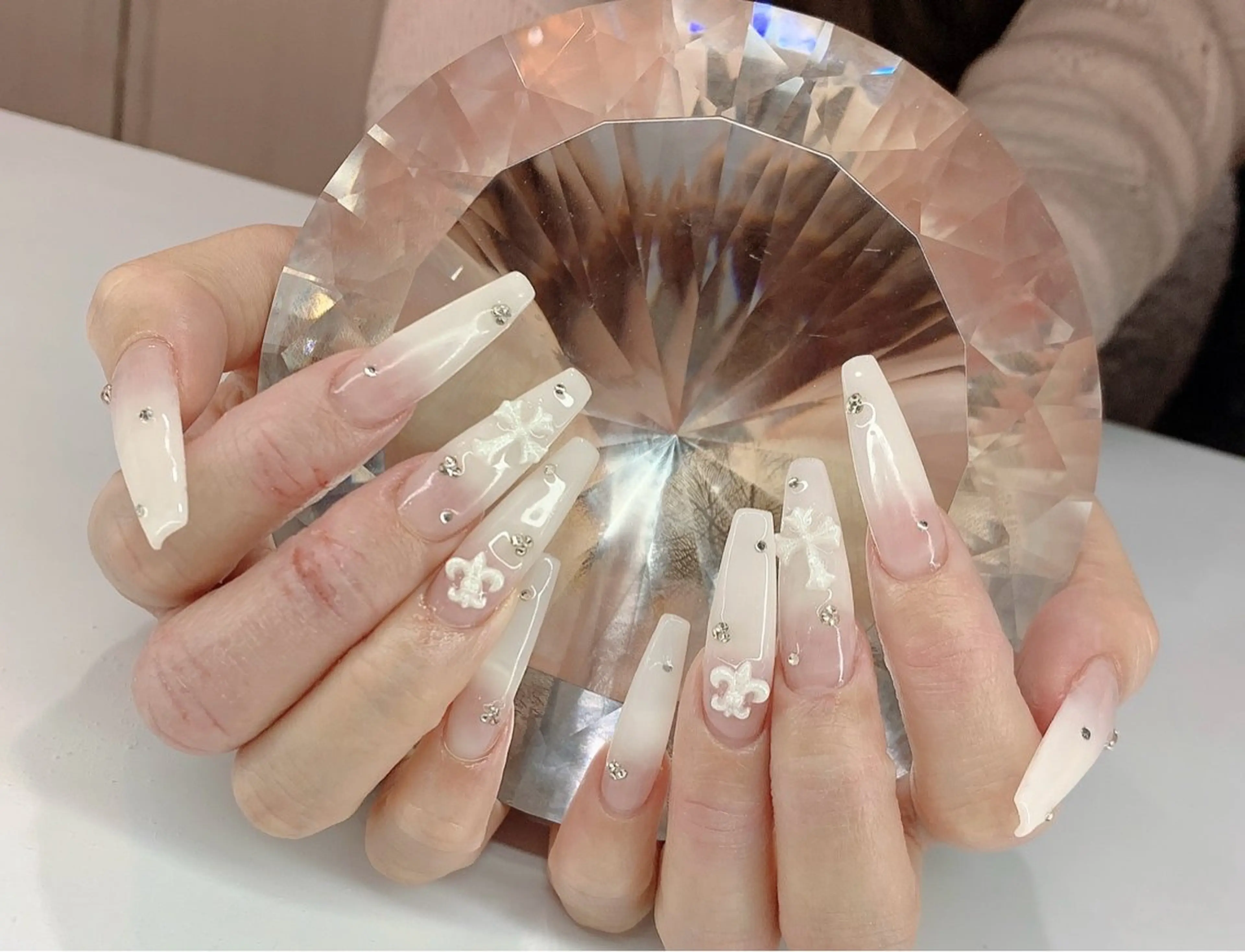 ネイル ハンドネイル LoaChaton kaeのネイルデザイン