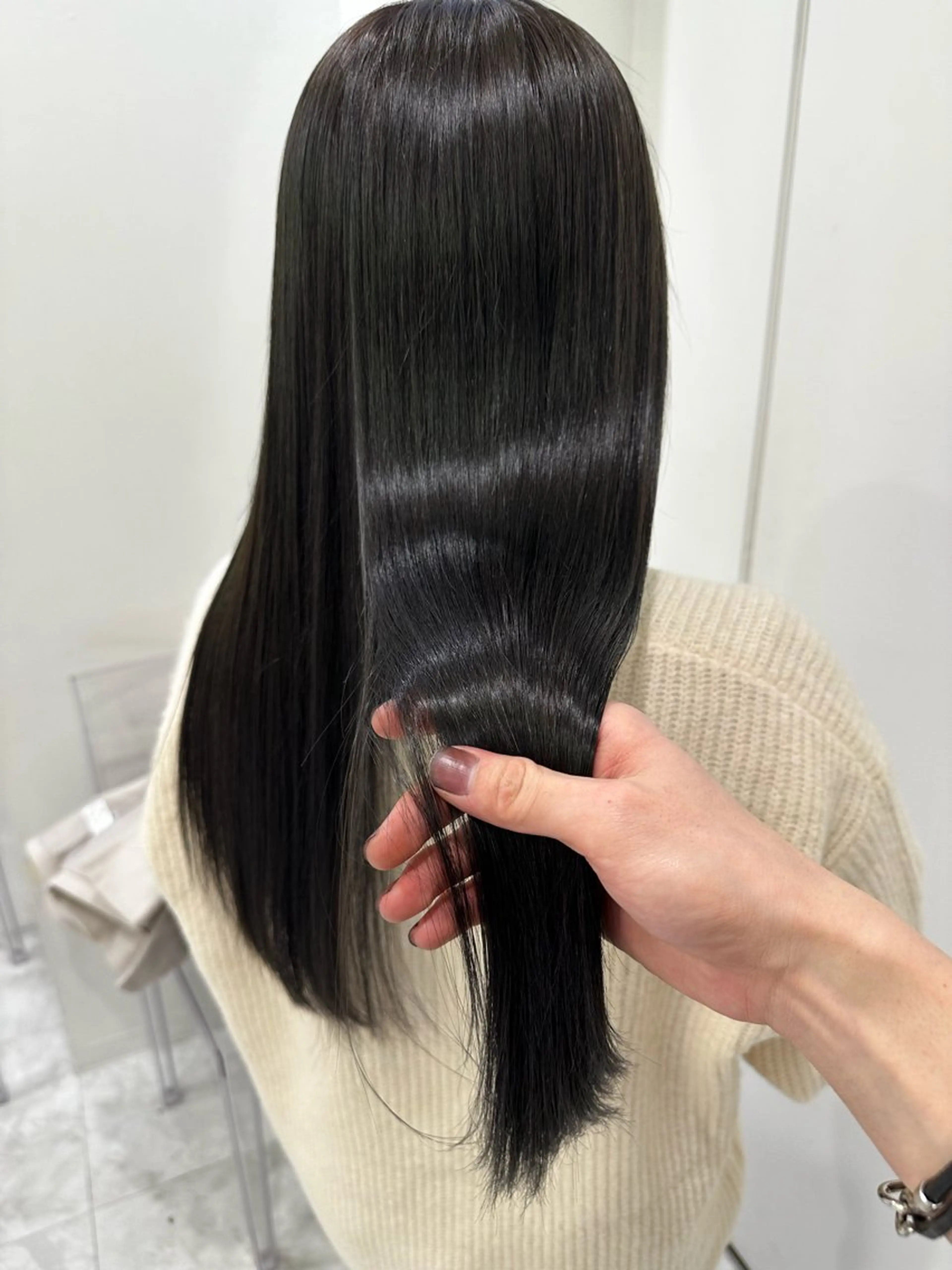 ロング カラー ヘアアレンジ 🌈艶カラー/ 韓国風レイヤーカットのヘアスタイル