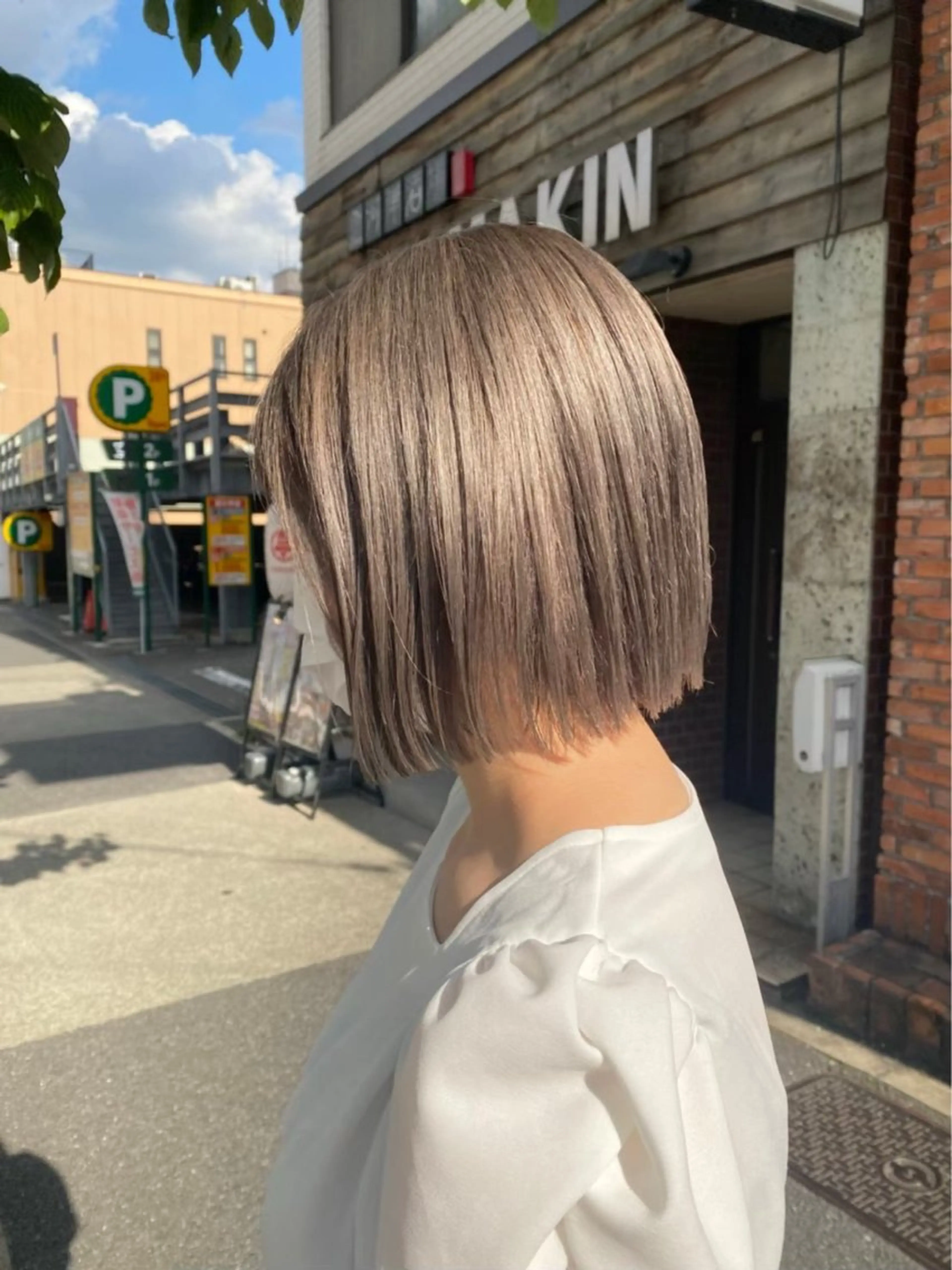 ケアブリーチ＋トリートメントの写真