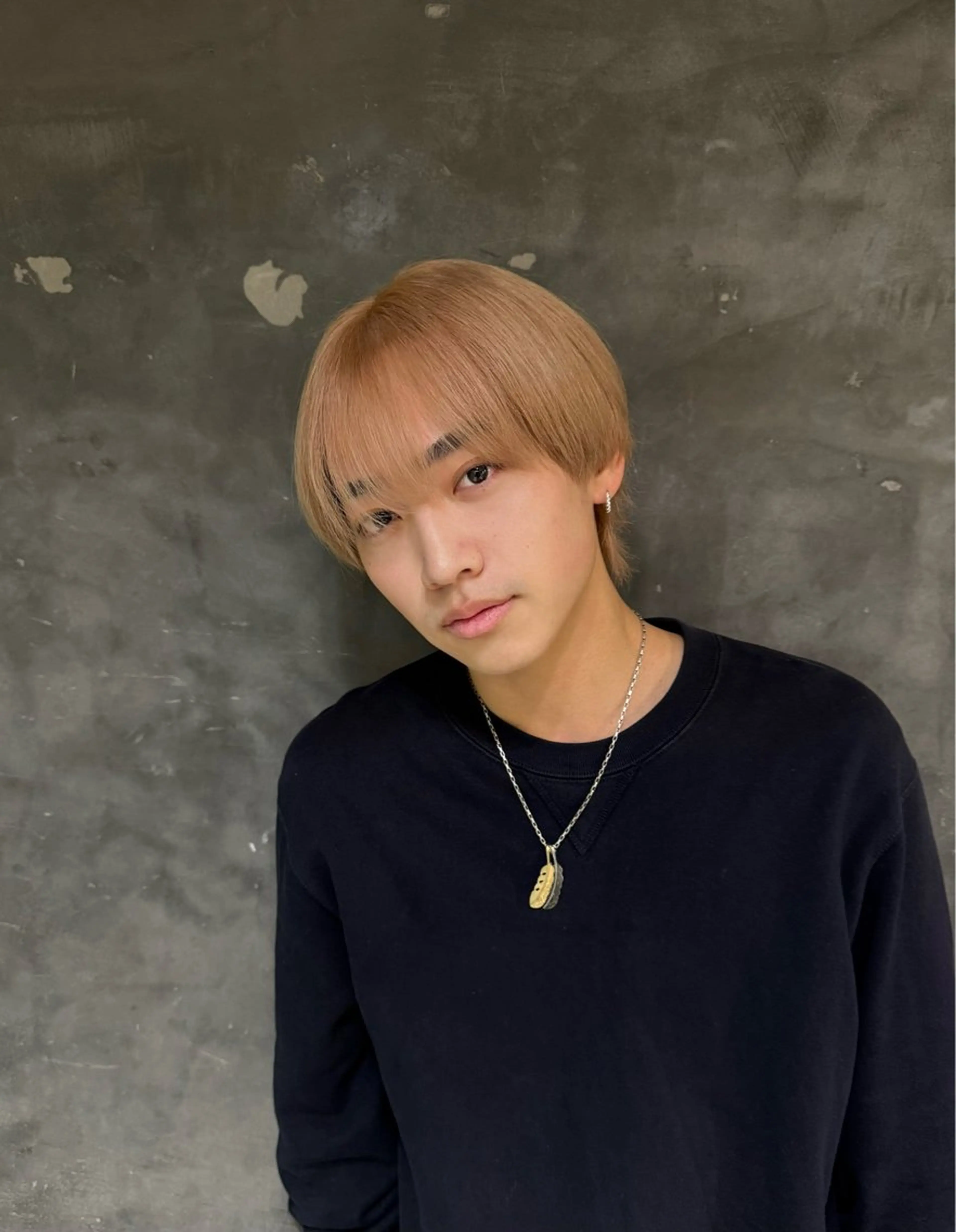 カラー ベージュカラー ミルクティーベージュ ヘアカラー WELLY  TOKYO所属・🌈レイヤーカット/ ハイトーン🌈タクマのヘアスタイル