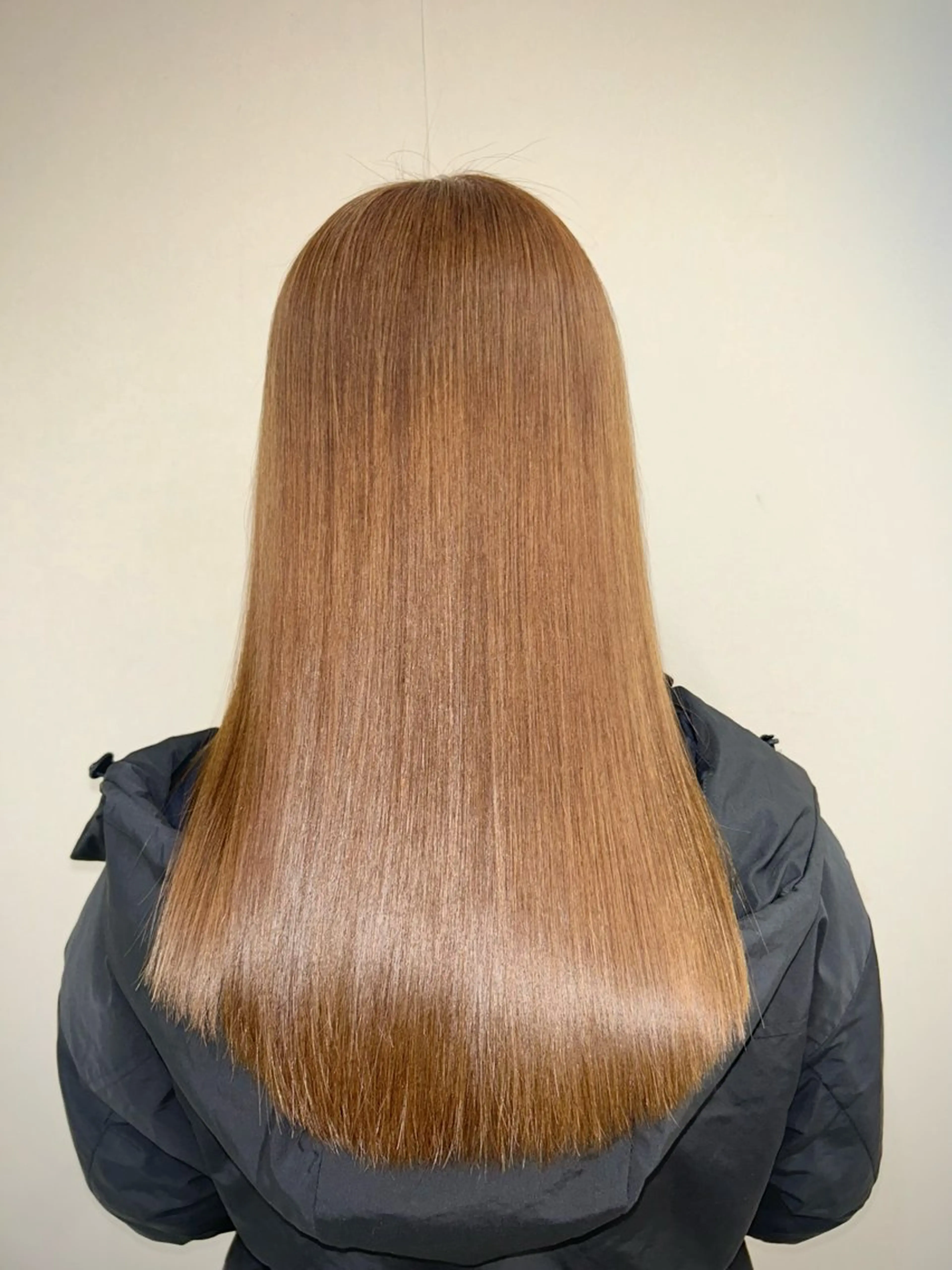 ロング カラー 及川 茜のヘアスタイル