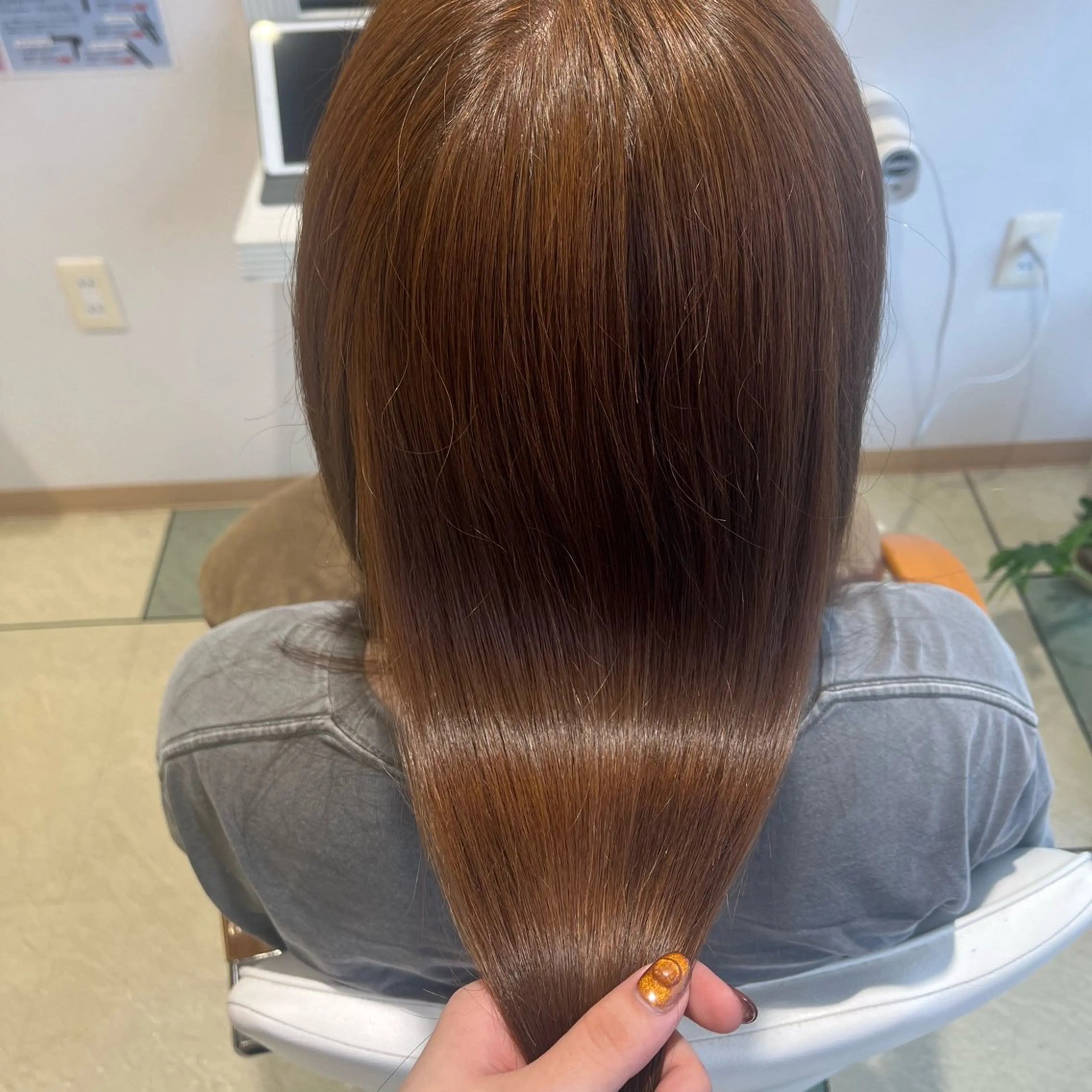 ロング カラー ブラウン/レイヤー /縮毛矯正/奈那美のヘアスタイル