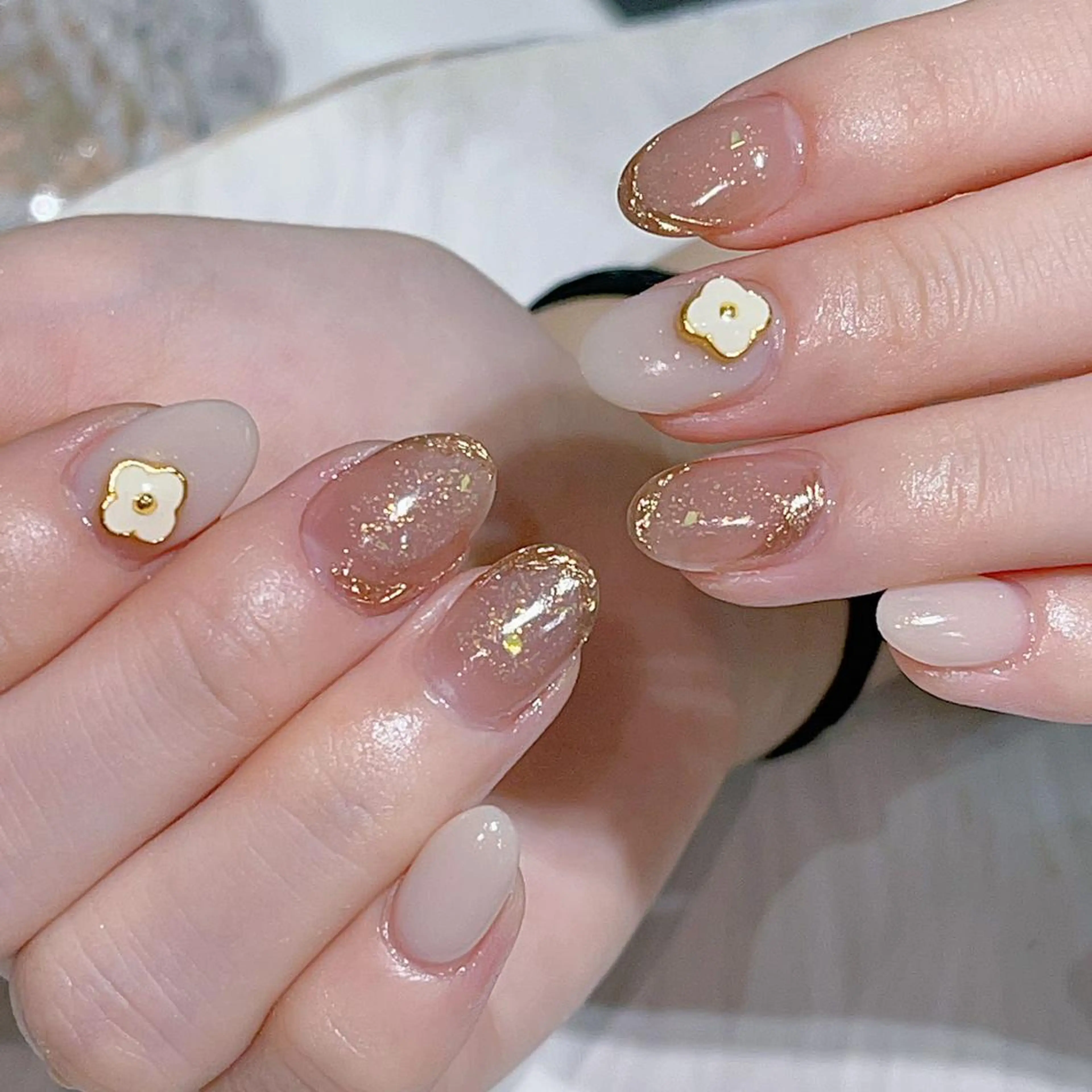 ネイル シンプルネイル Queens テイのネイルデザイン