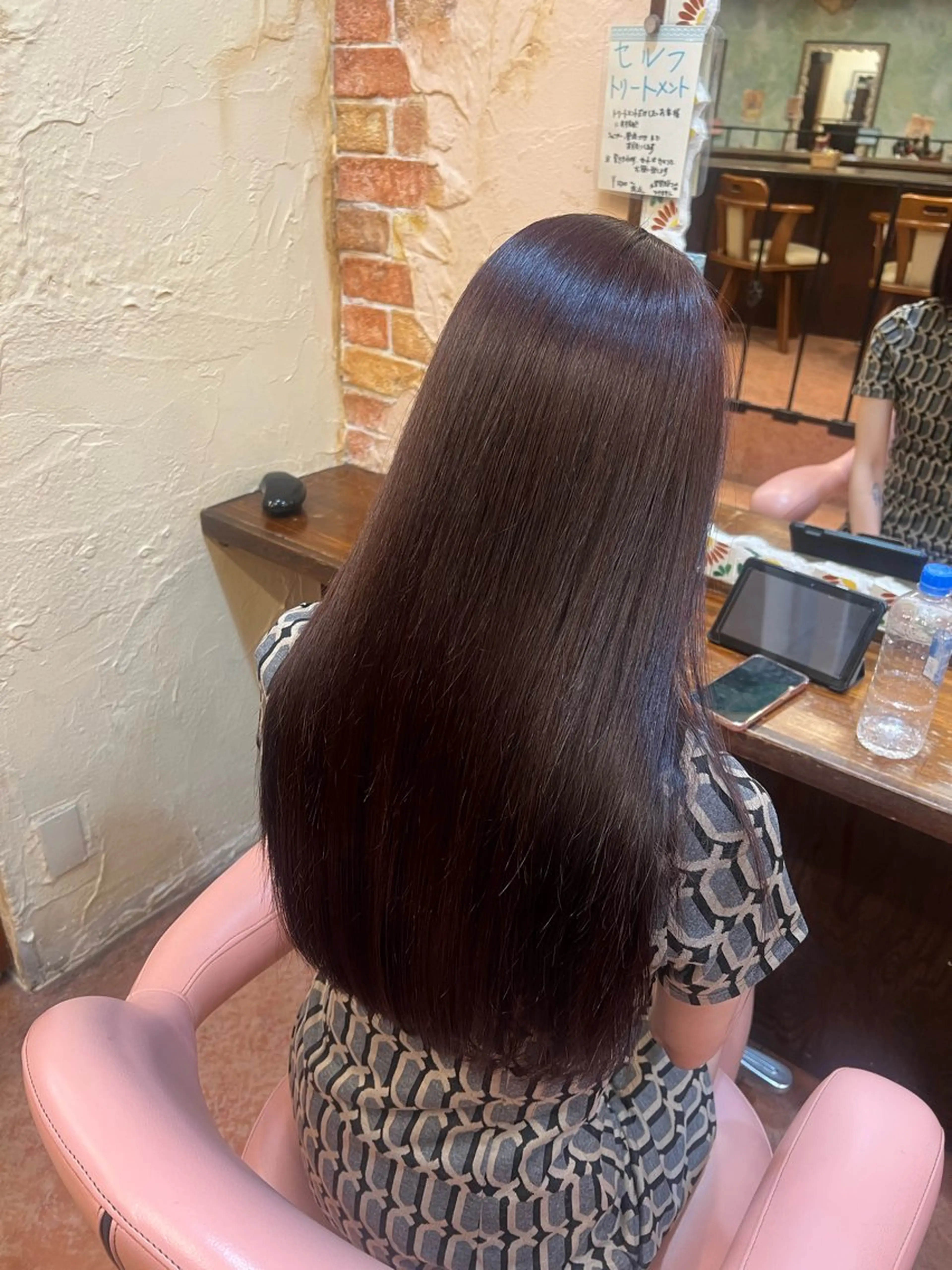 ロング カラー レッドカラー 片岡 なずなのヘアスタイル