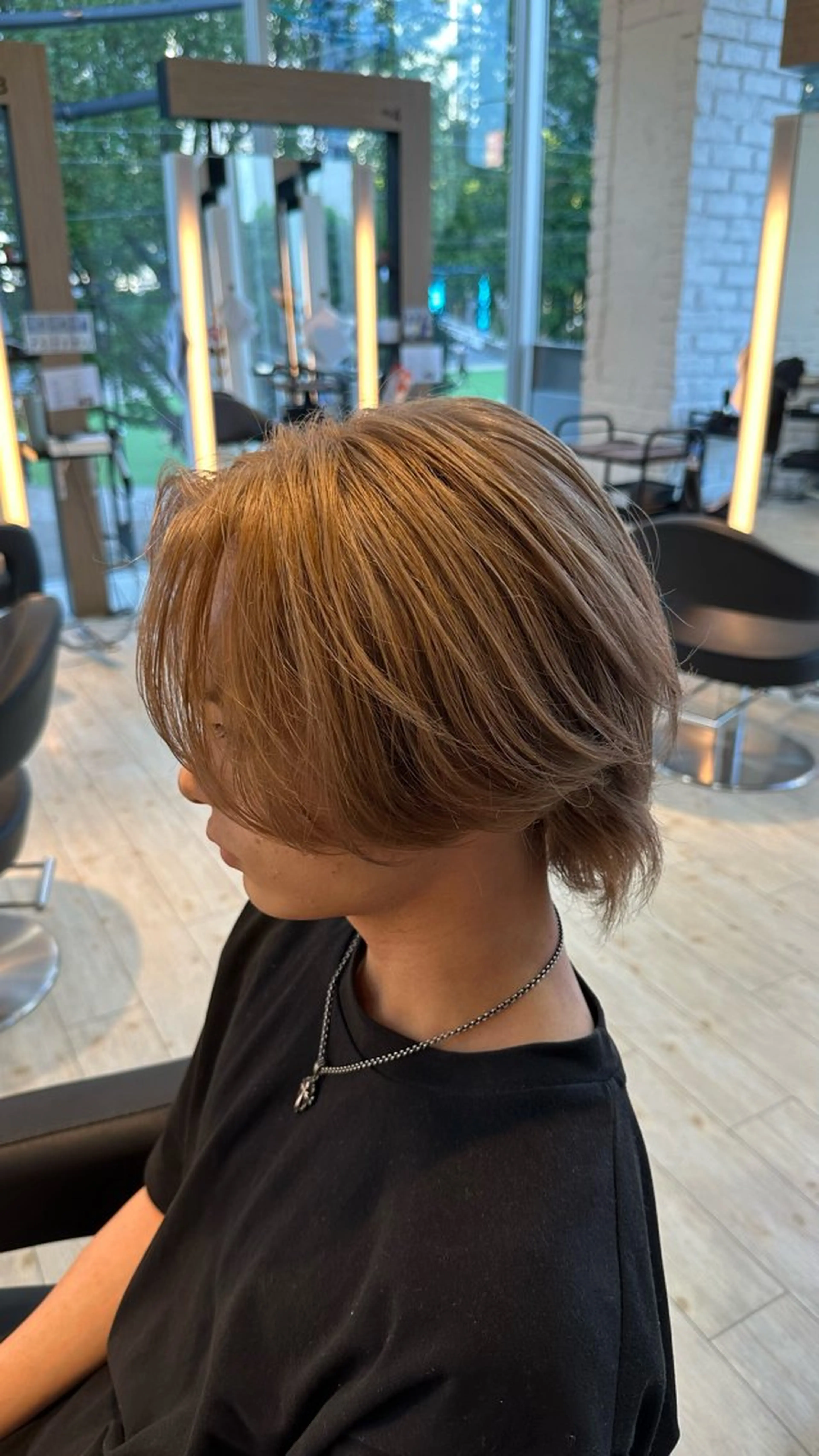 【🫧ブリーチ1回+オンカラー+カット✂︎】トリートメント付💭(メンズのみ)の写真