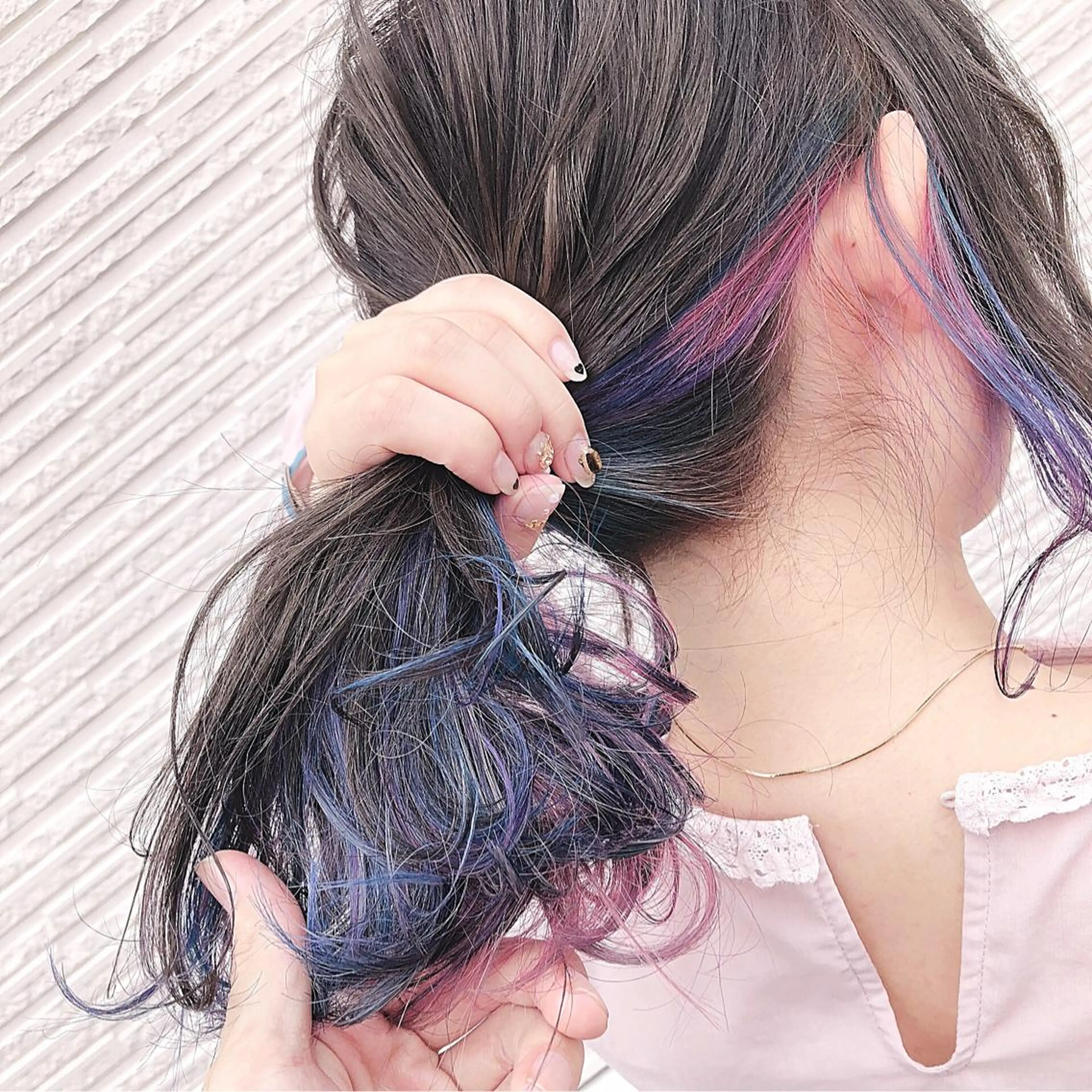 ミディアム カラー ユニコーンカラー ヘアカラー トリートメント 名畑 裕貴のヘアスタイル