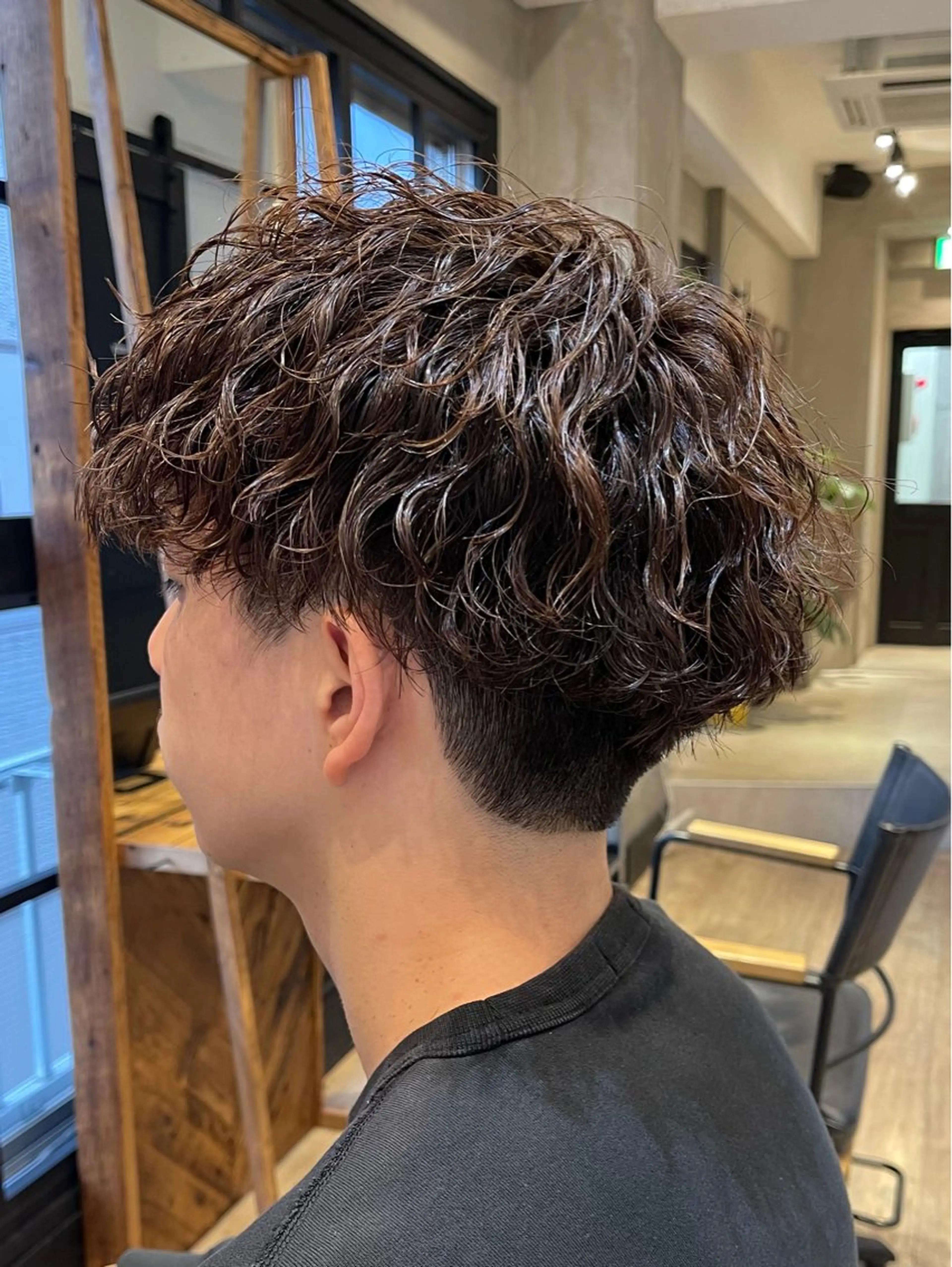 ショート パーマ メンズ ビジネス フェードカット メンズ韓国風 マッシュ メンズパーマ カット パーマ トリートメント ヘアセット amie高崎所属・高崎メンズパーマ 髪質改善TAKEのヘアスタイル